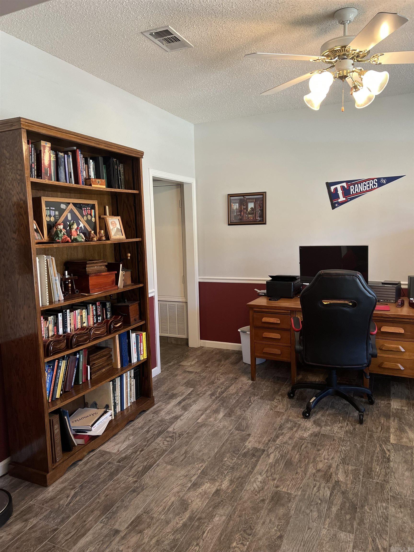 FAIR OAKS - Residential