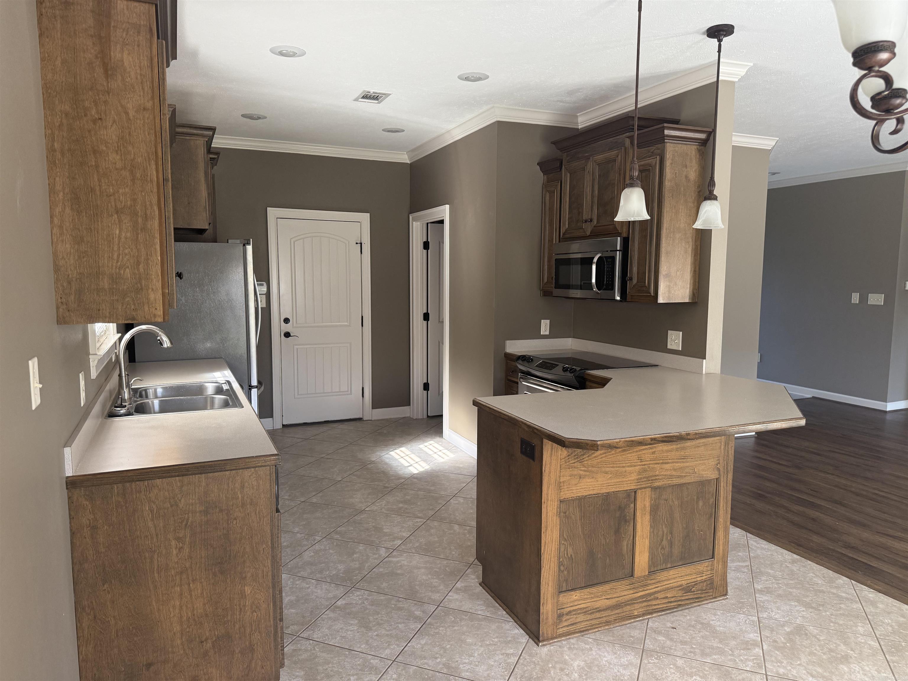 OAK TREE SUB - Residential