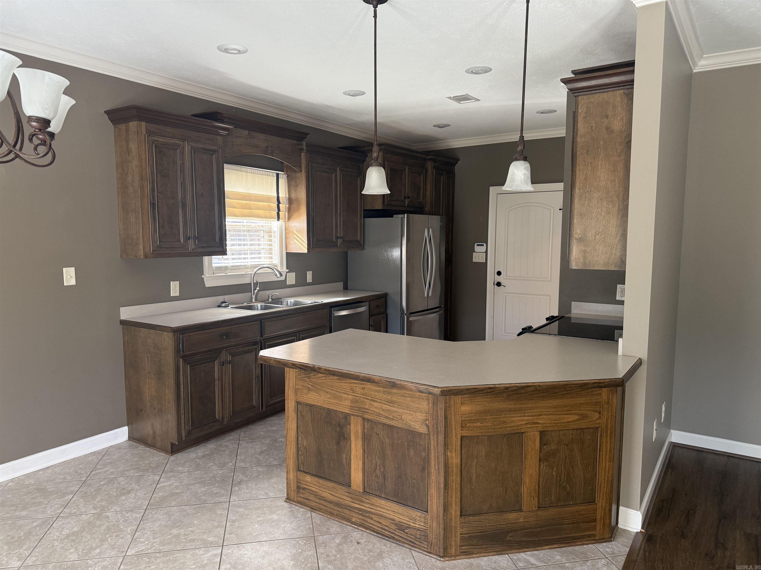 OAK TREE SUB - Residential