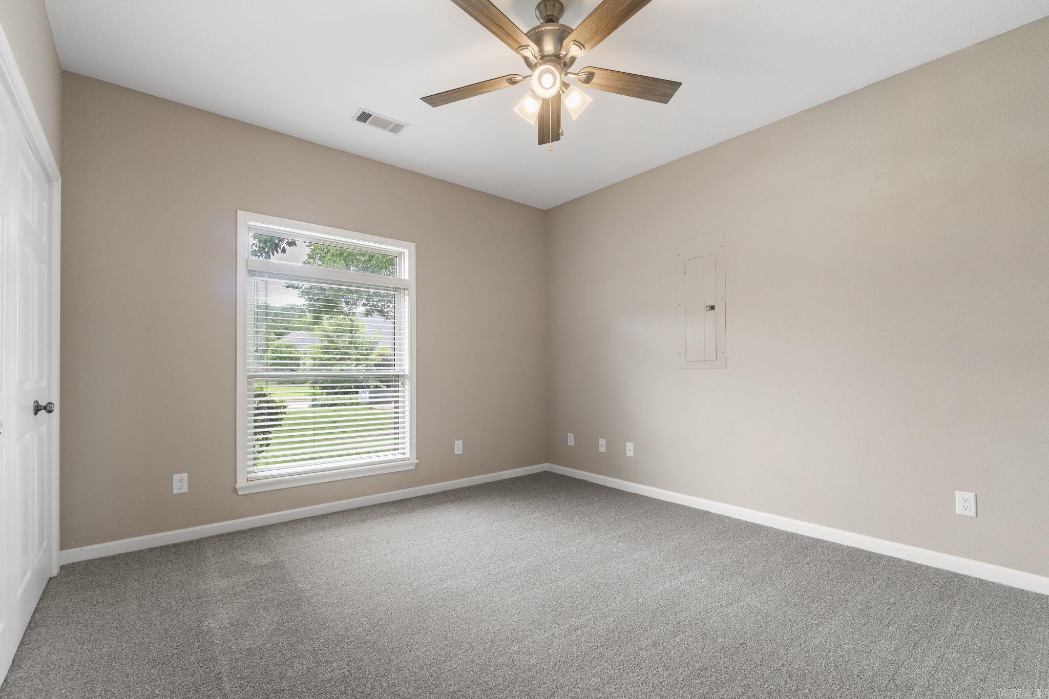 HURRICANE LAKE EST - Residential