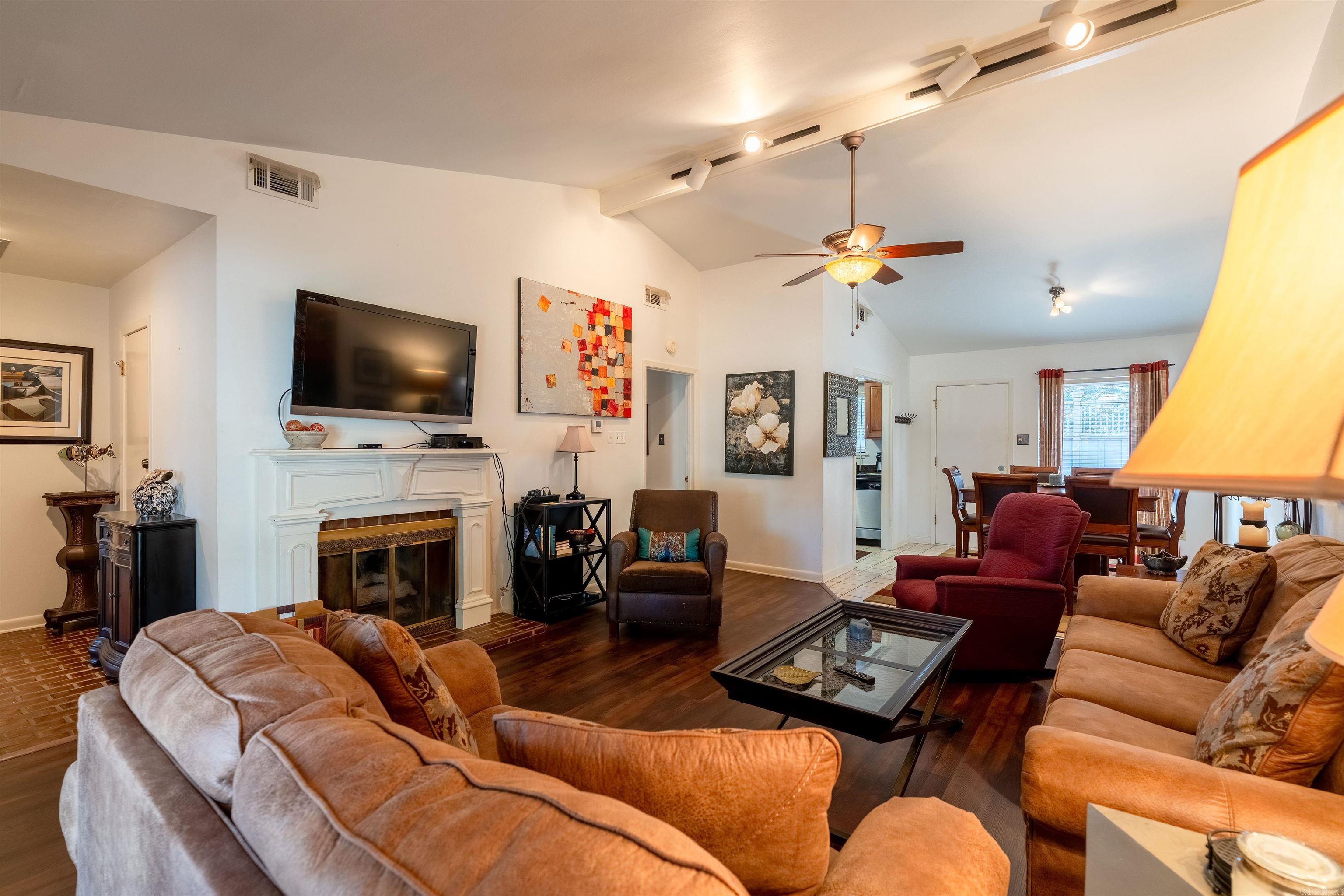 Eden Isle - Residential