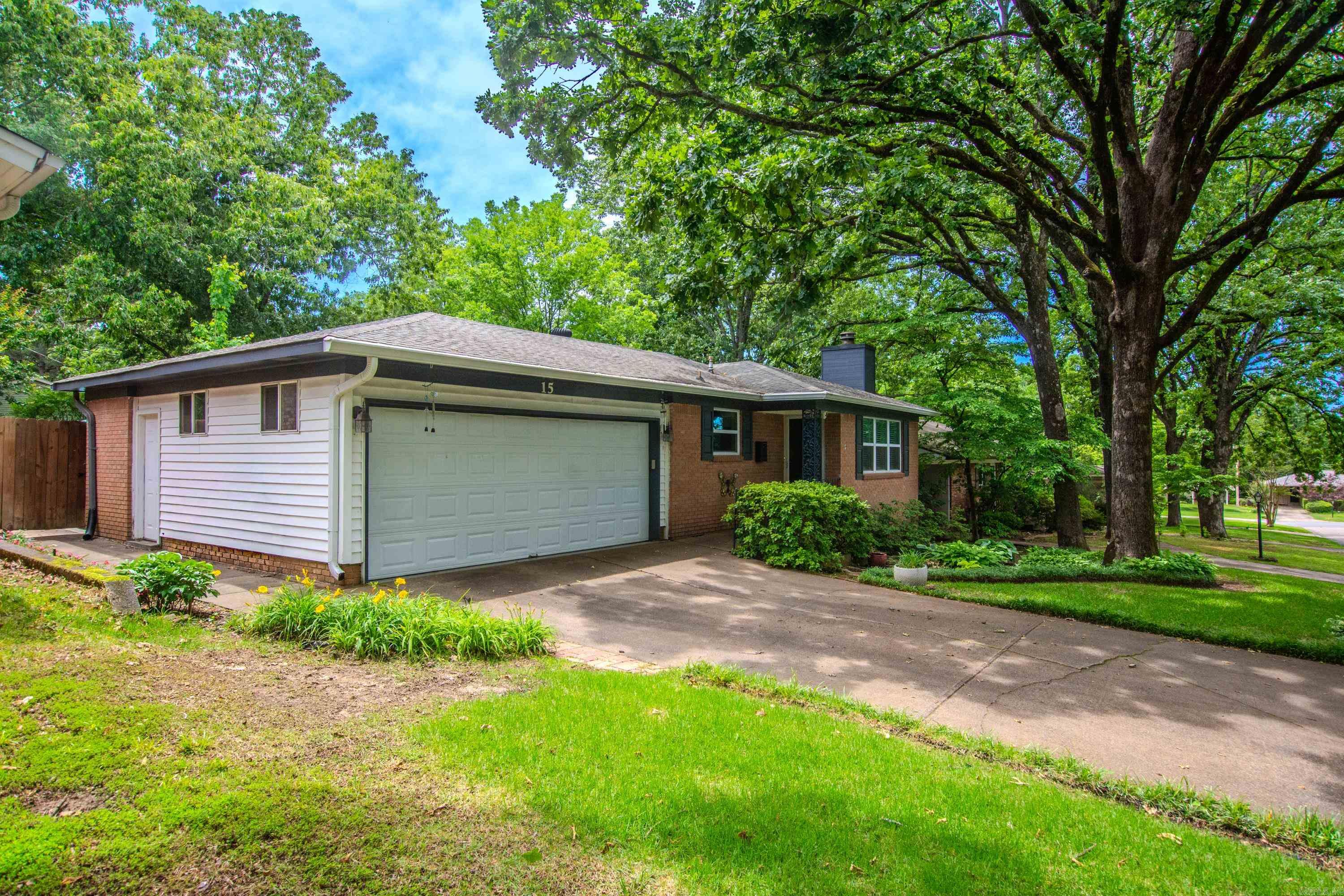 BRIARWOOD - Residential
