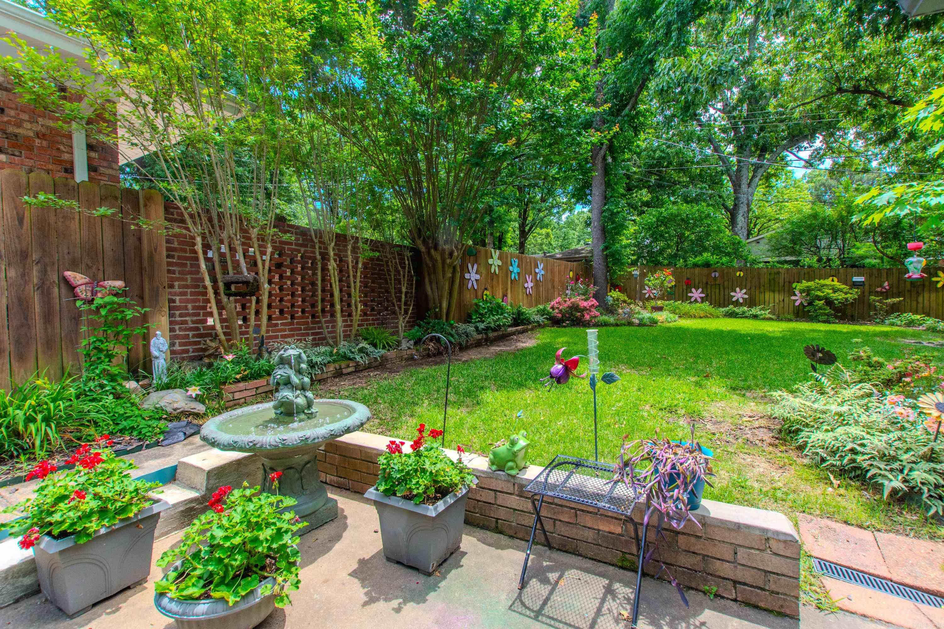 BRIARWOOD - Residential