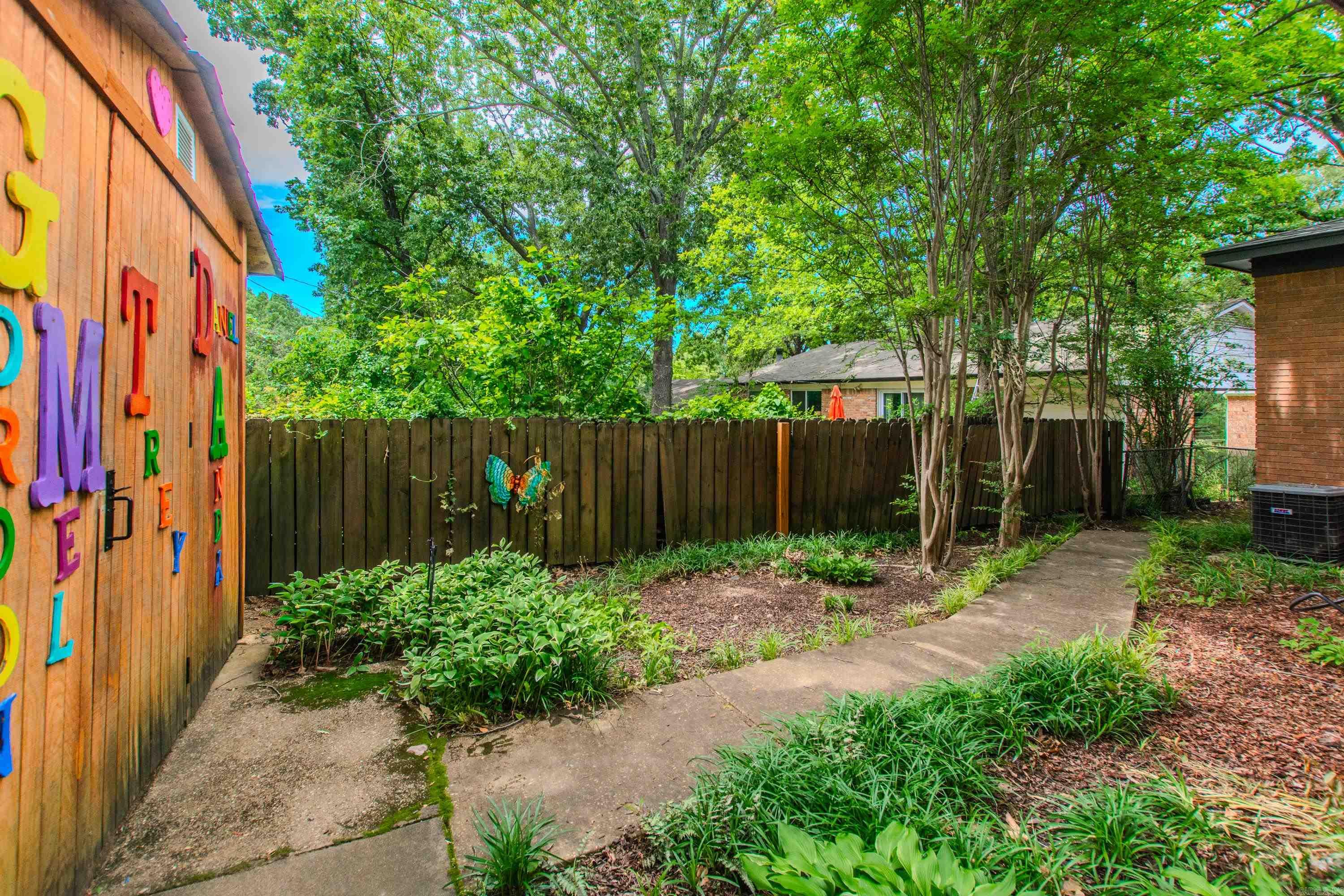 BRIARWOOD - Residential