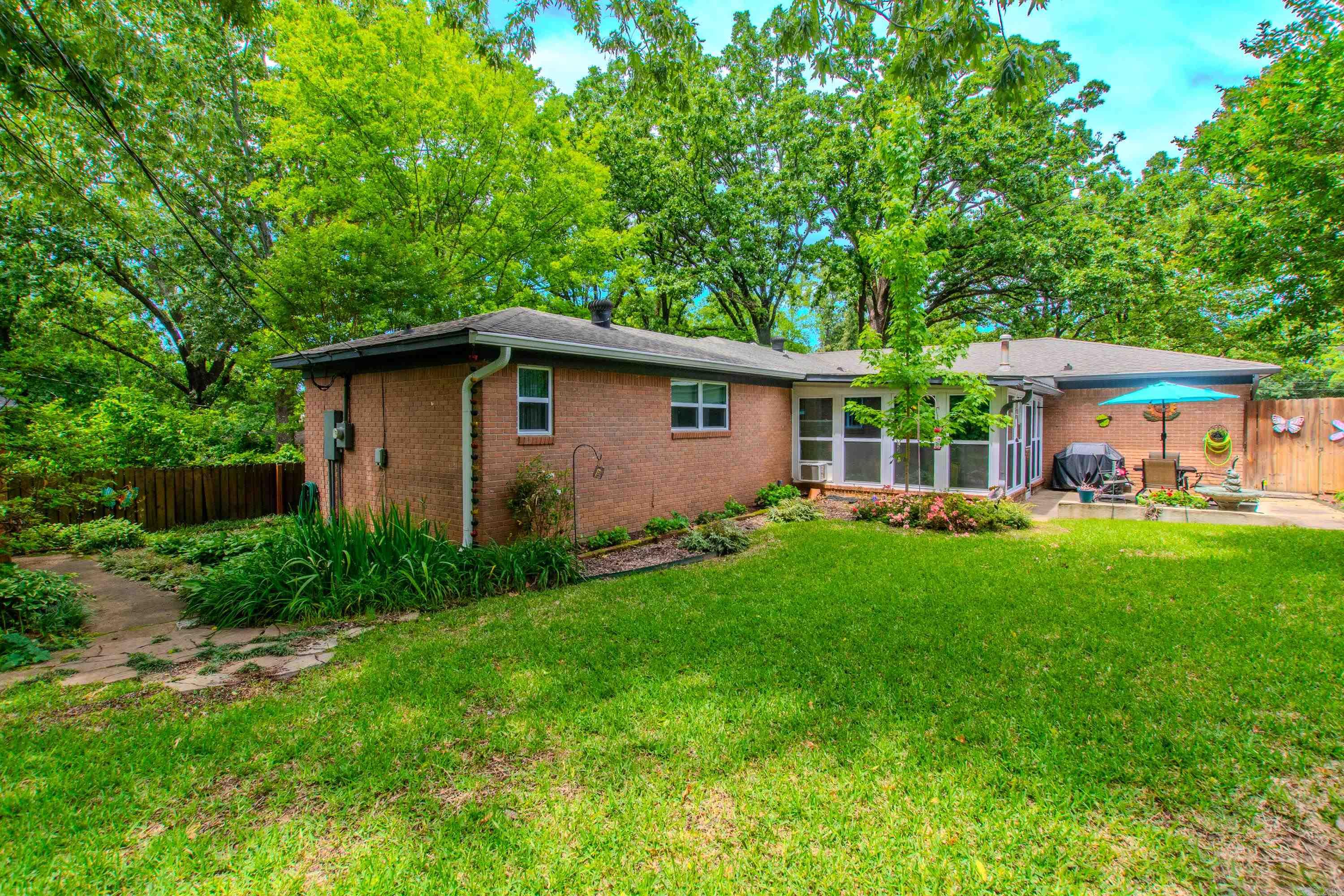 BRIARWOOD - Residential