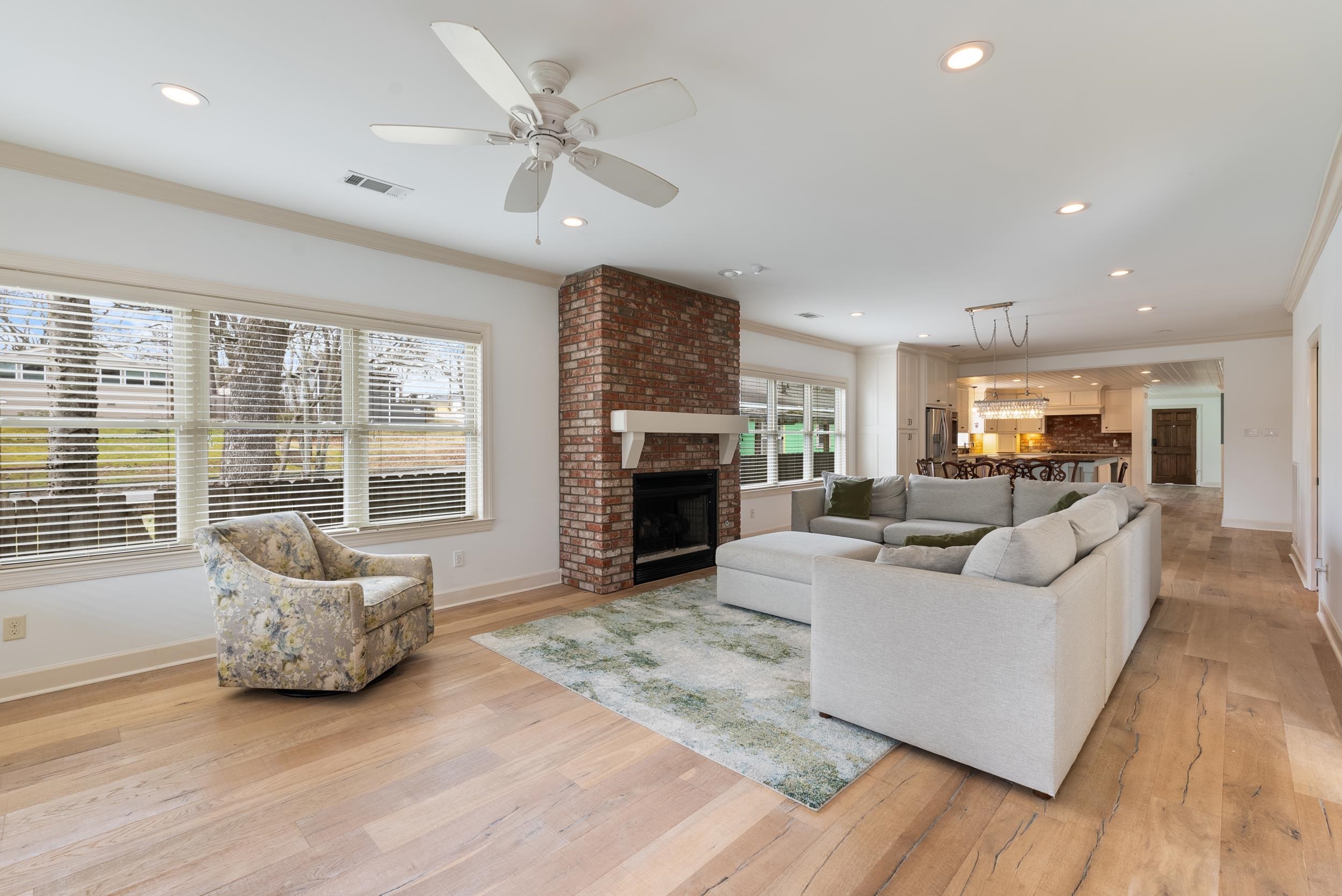 LINCOLN PARK - Residential