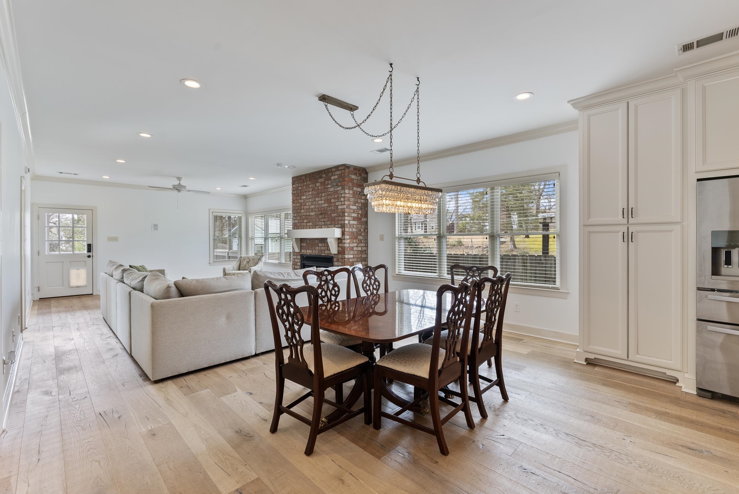 LINCOLN PARK - Residential