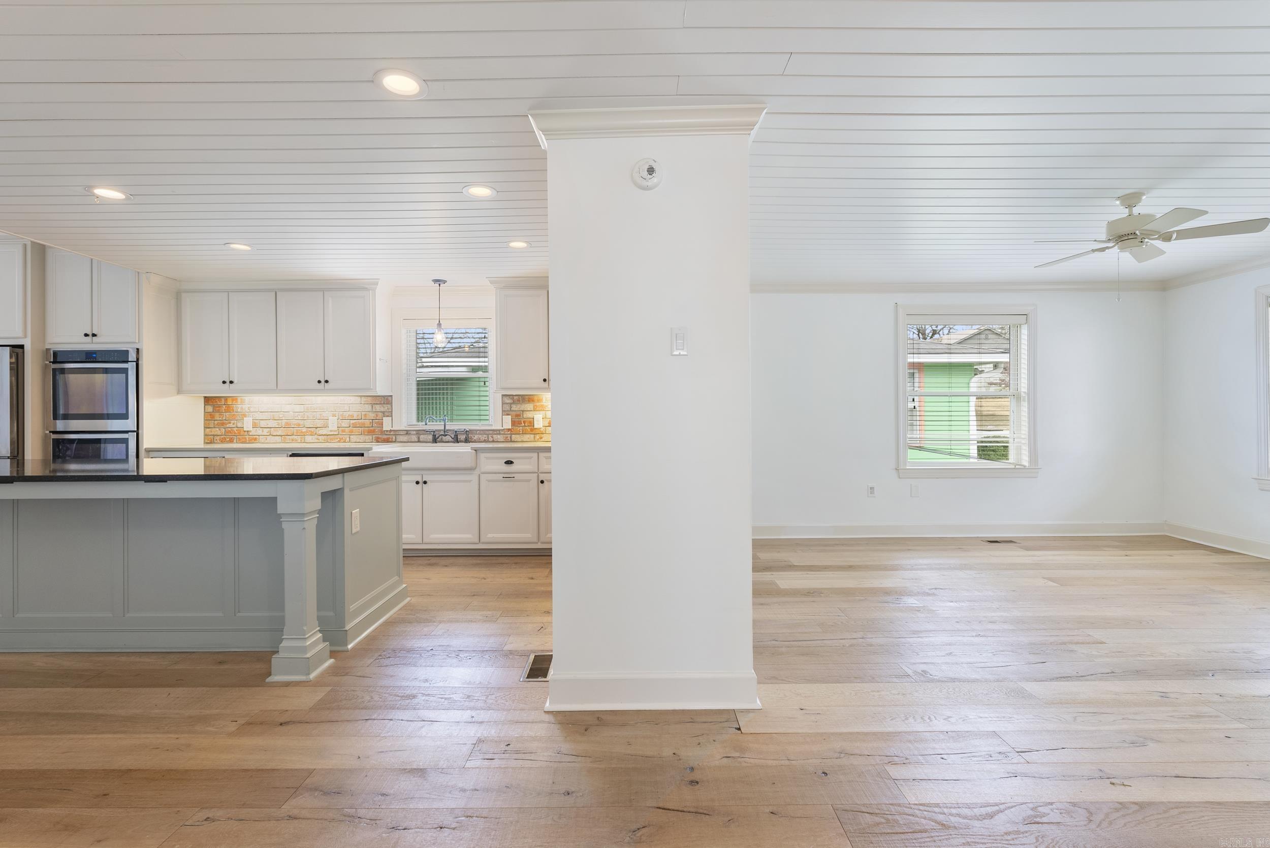 LINCOLN PARK - Residential