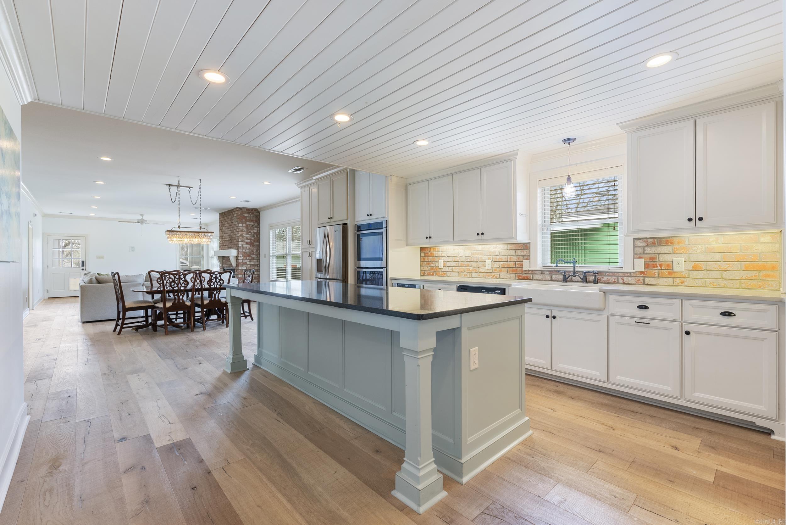 LINCOLN PARK - Residential