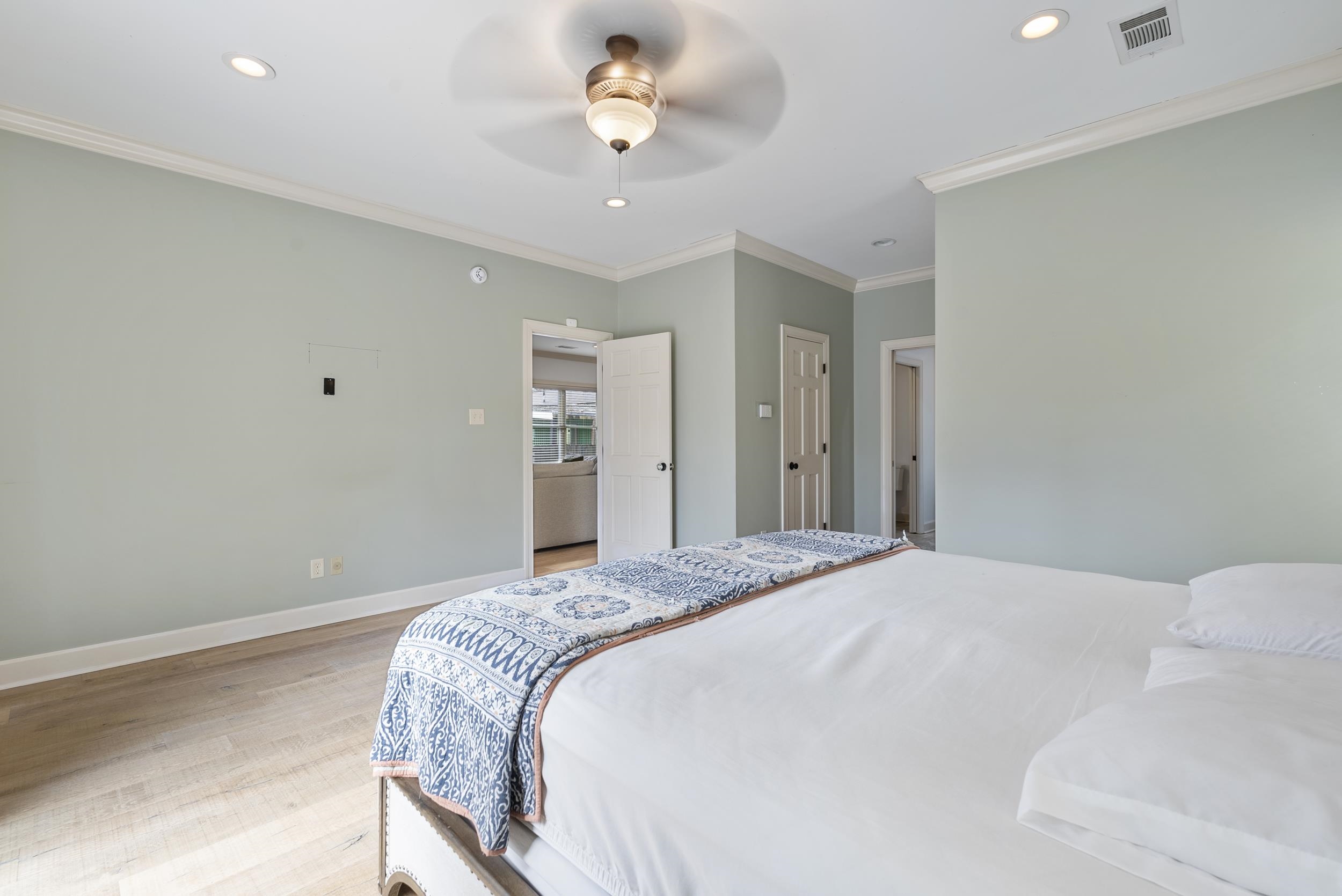 LINCOLN PARK - Residential