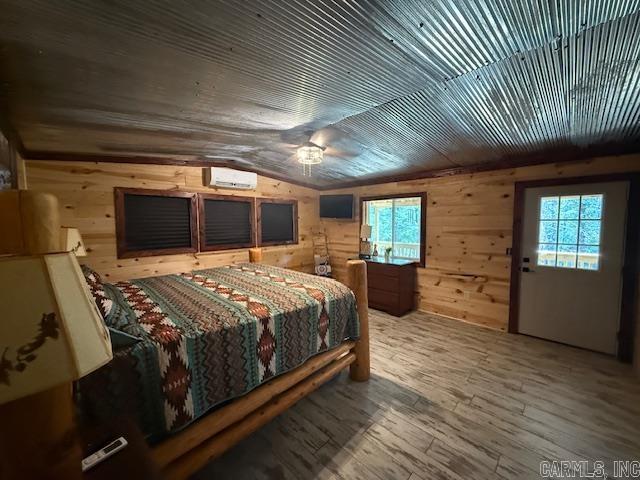 White Horse Mountain - Residential