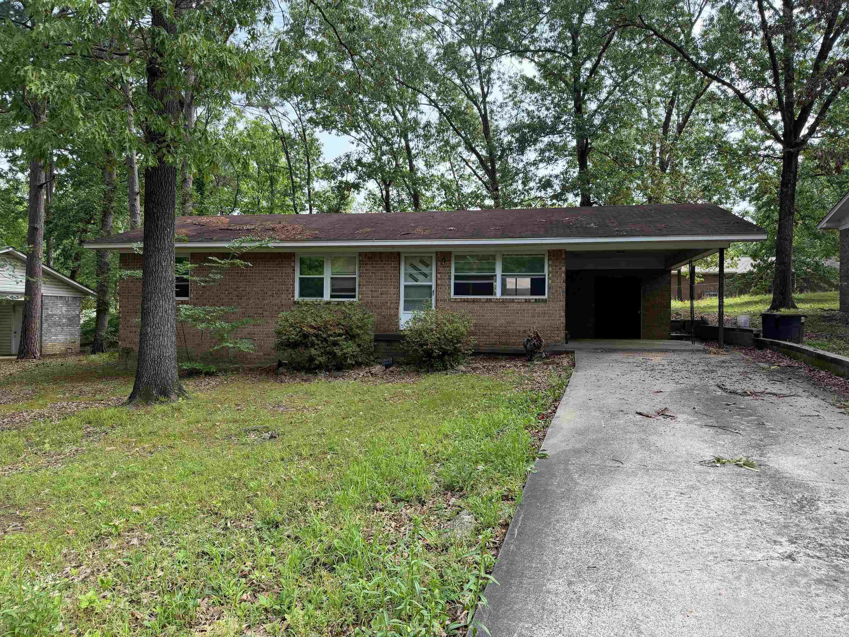 ARROWHEAD VILLAGE - Residential
