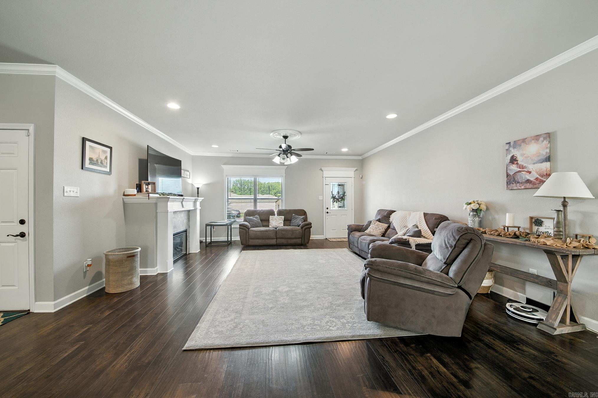 HUNTINGTON PLACE - Residential