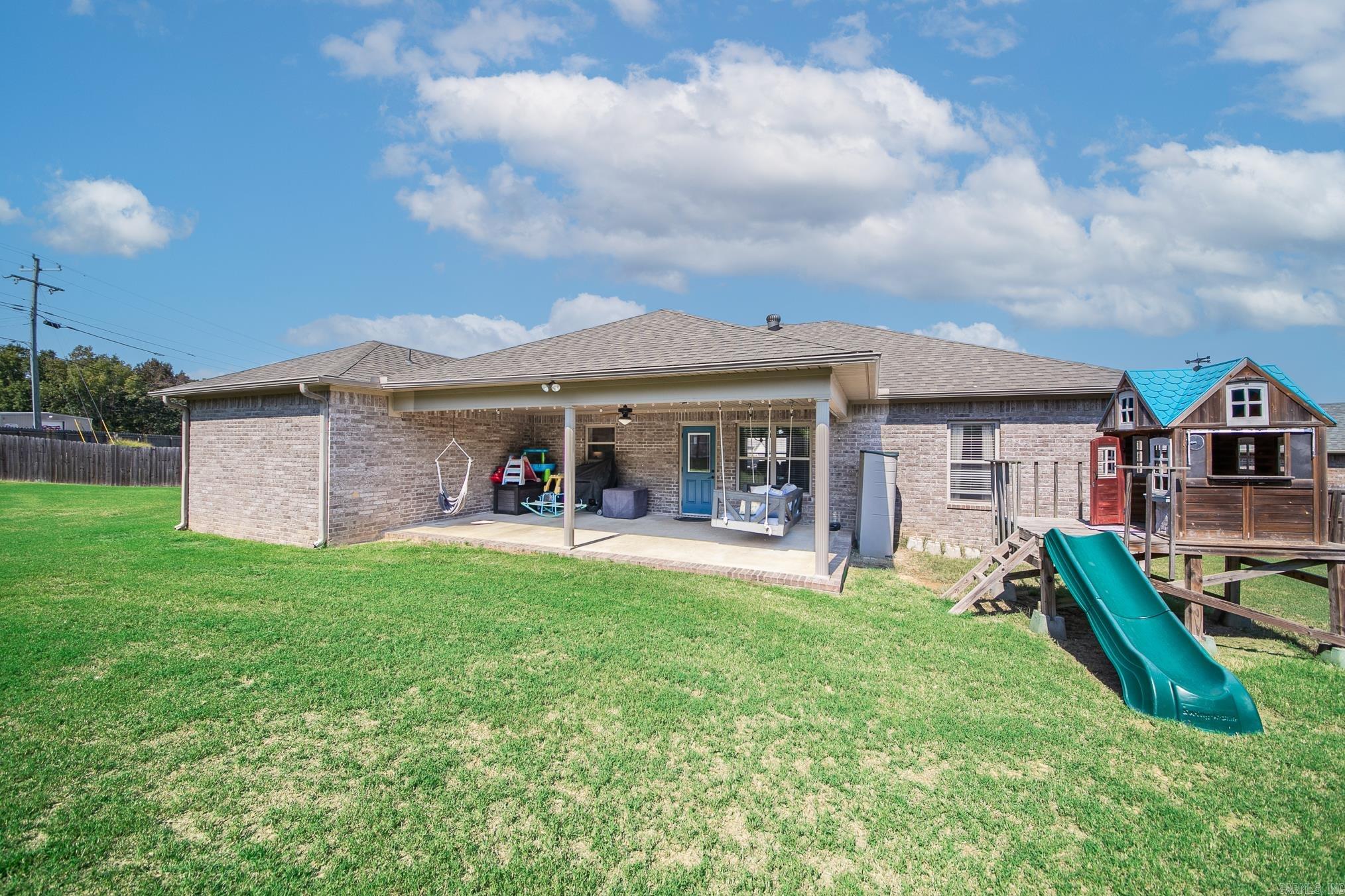 HUNTINGTON PLACE - Residential