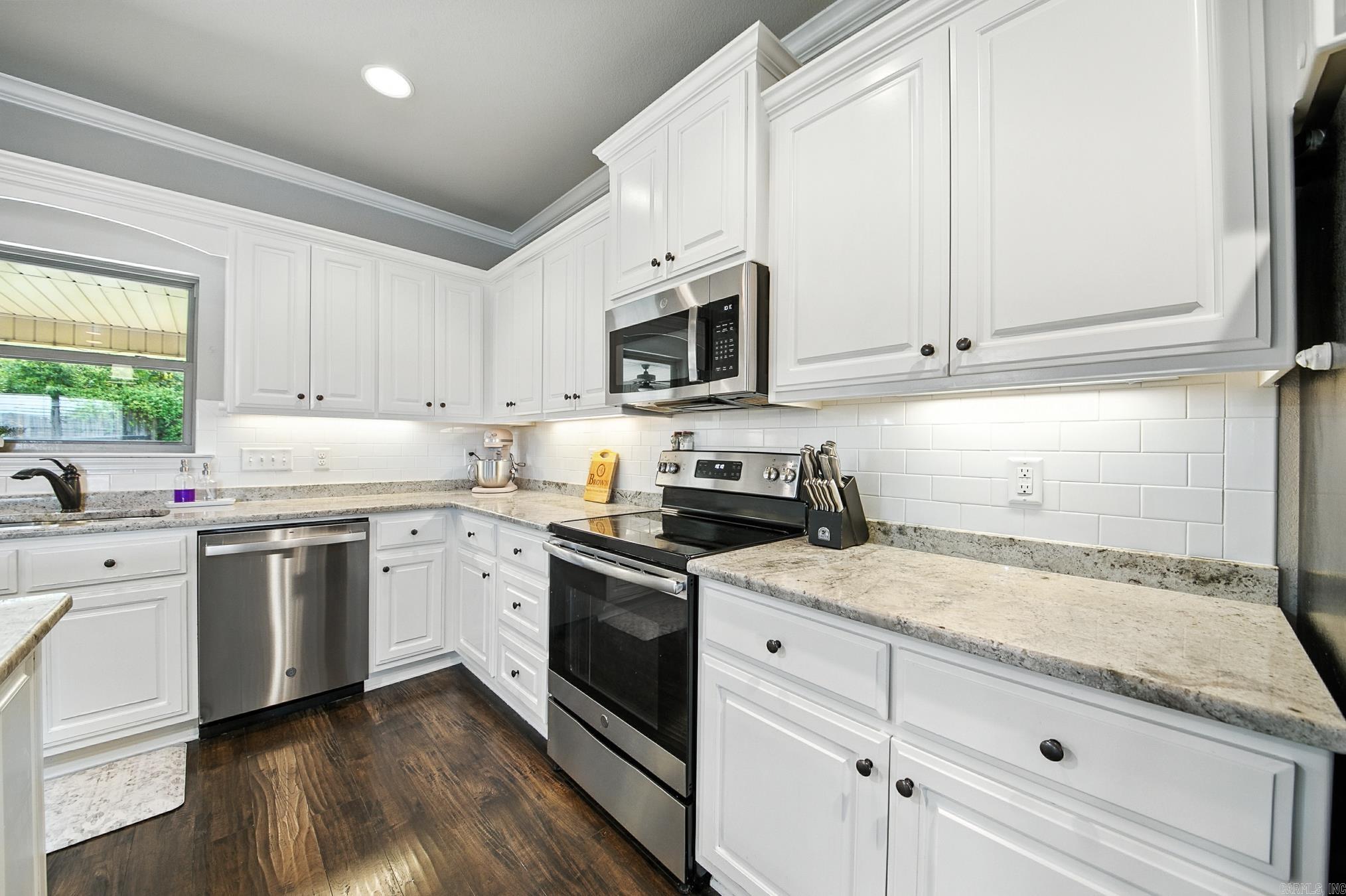 HUNTINGTON PLACE - Residential