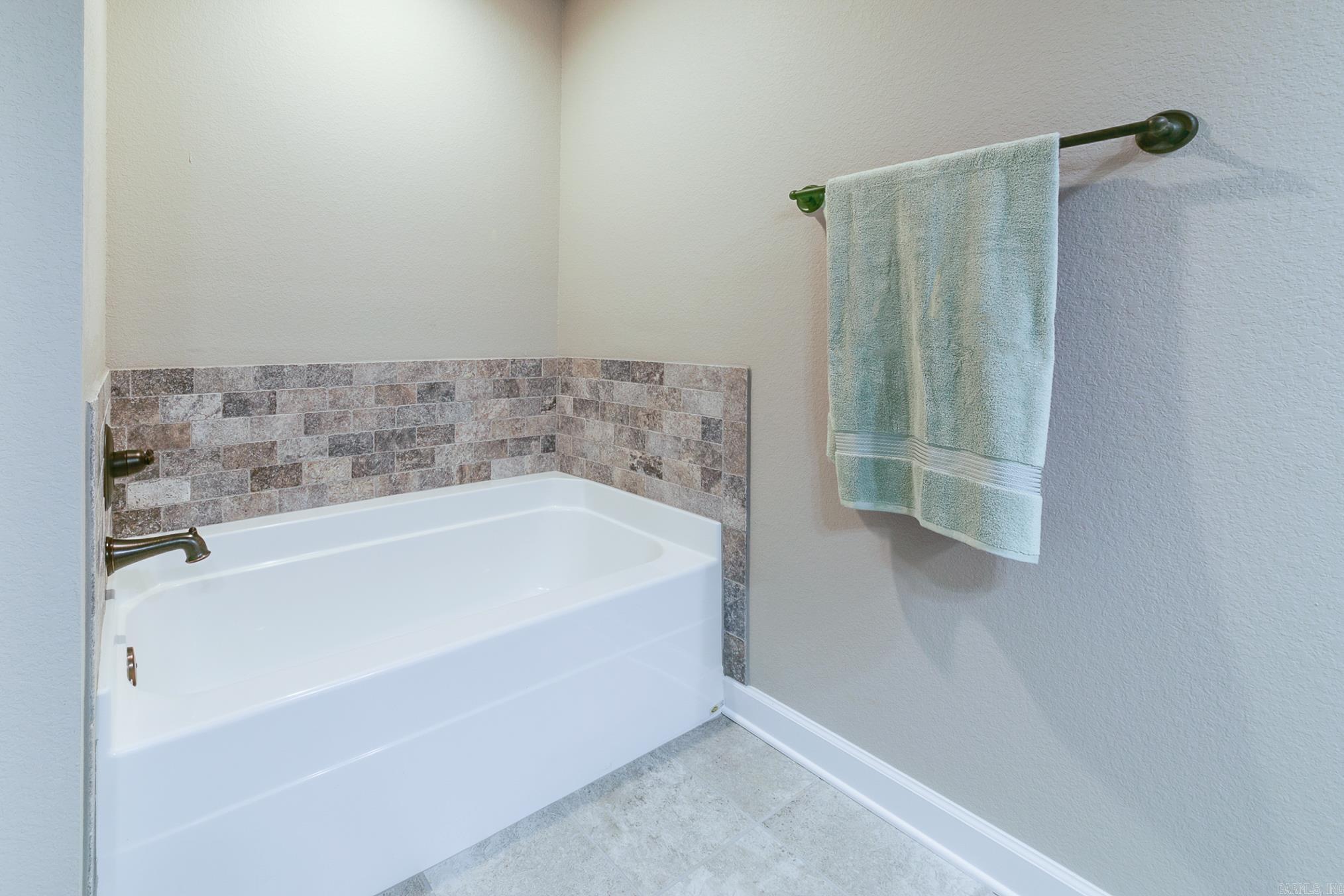 HUNTINGTON PLACE - Residential