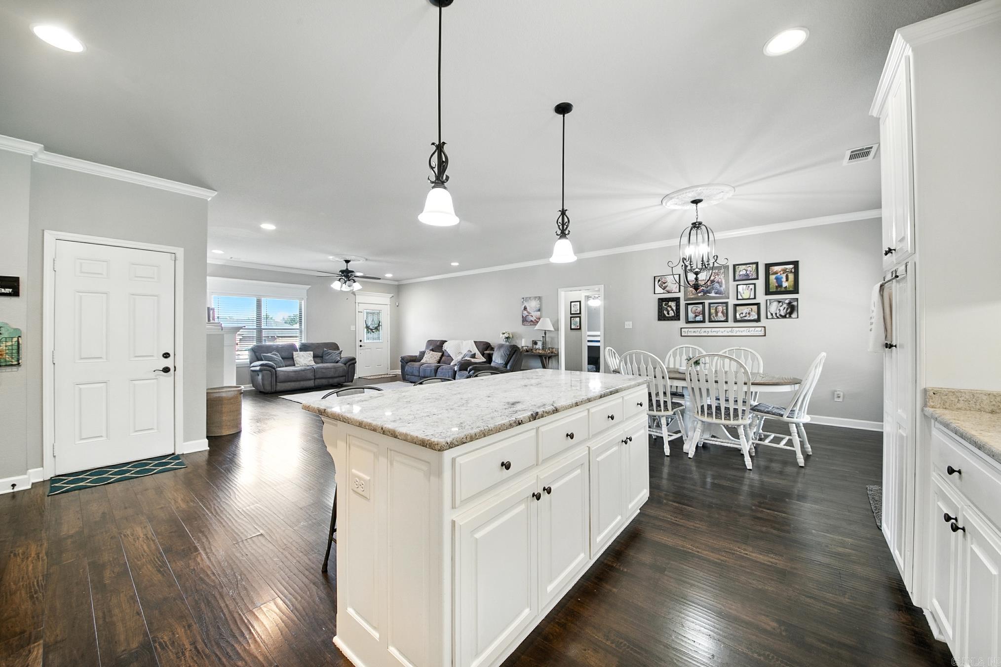 HUNTINGTON PLACE - Residential