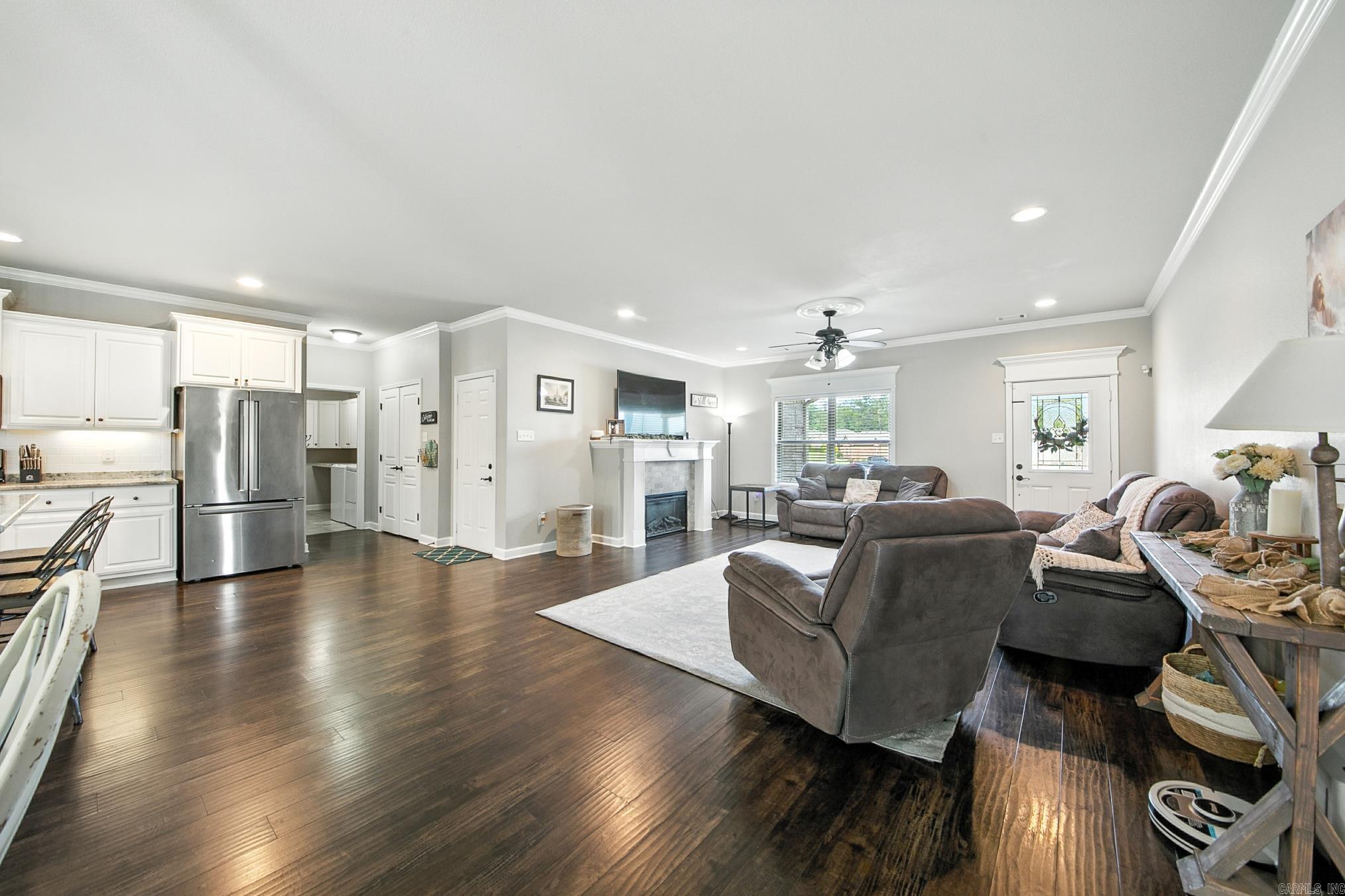 HUNTINGTON PLACE - Residential