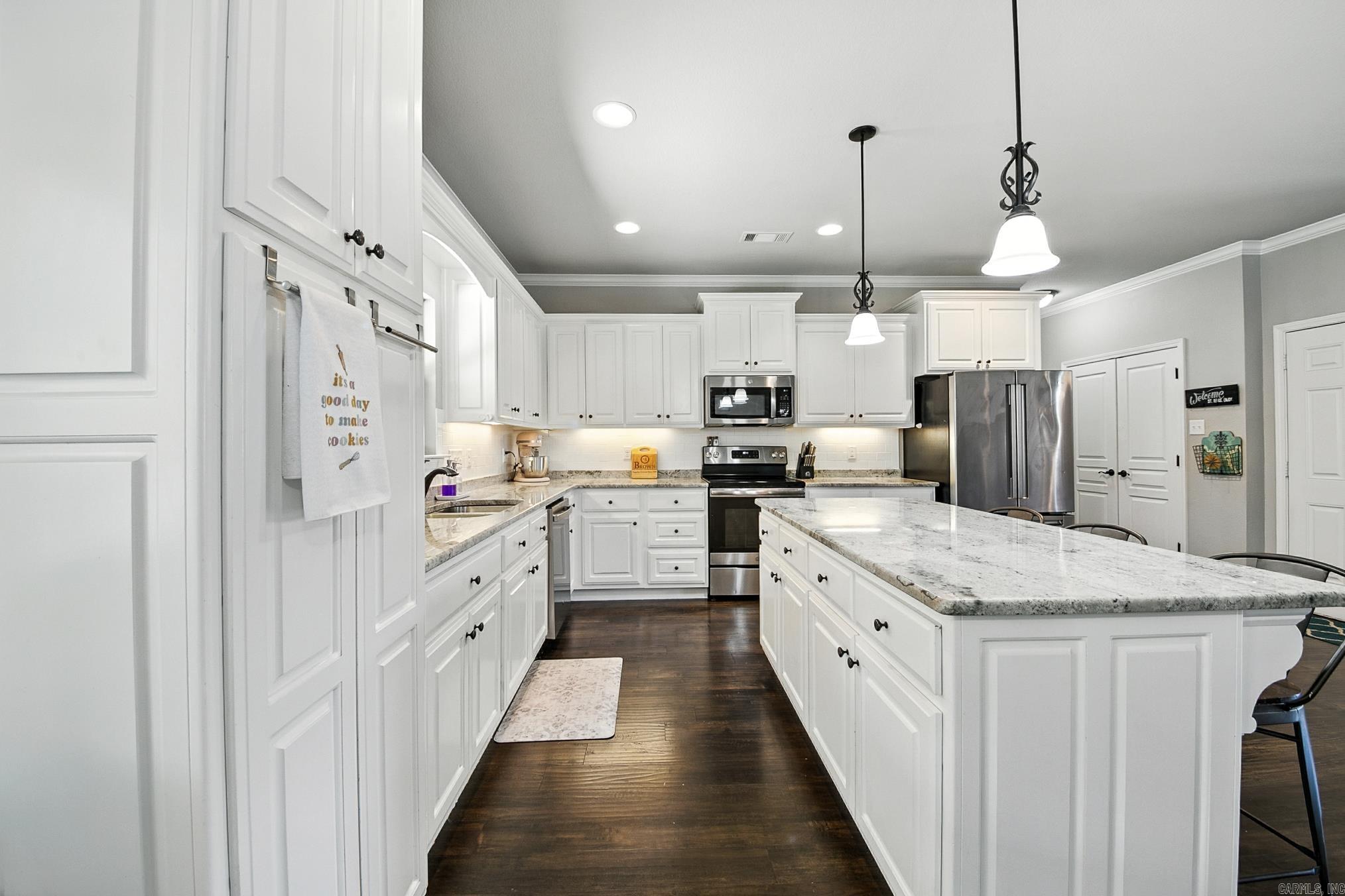 HUNTINGTON PLACE - Residential