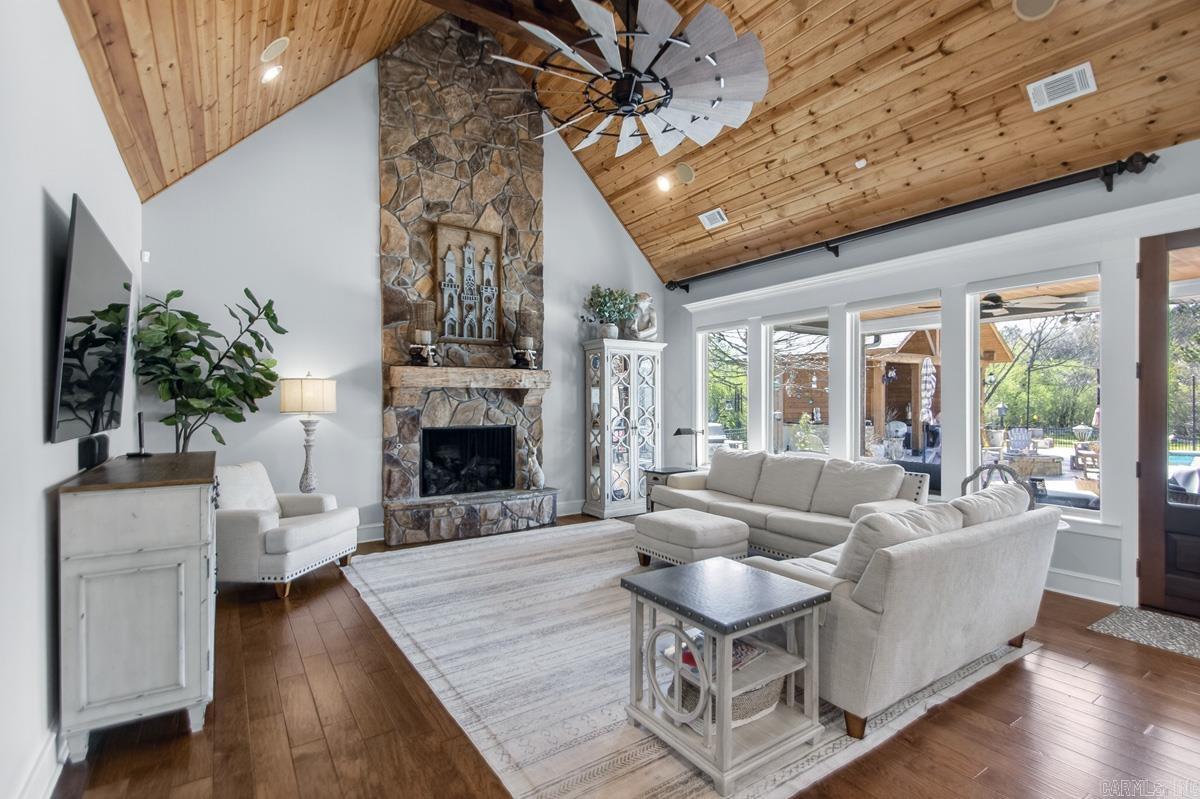 HURRICANE LAKE ESTATES QUAIL VAL - Residential