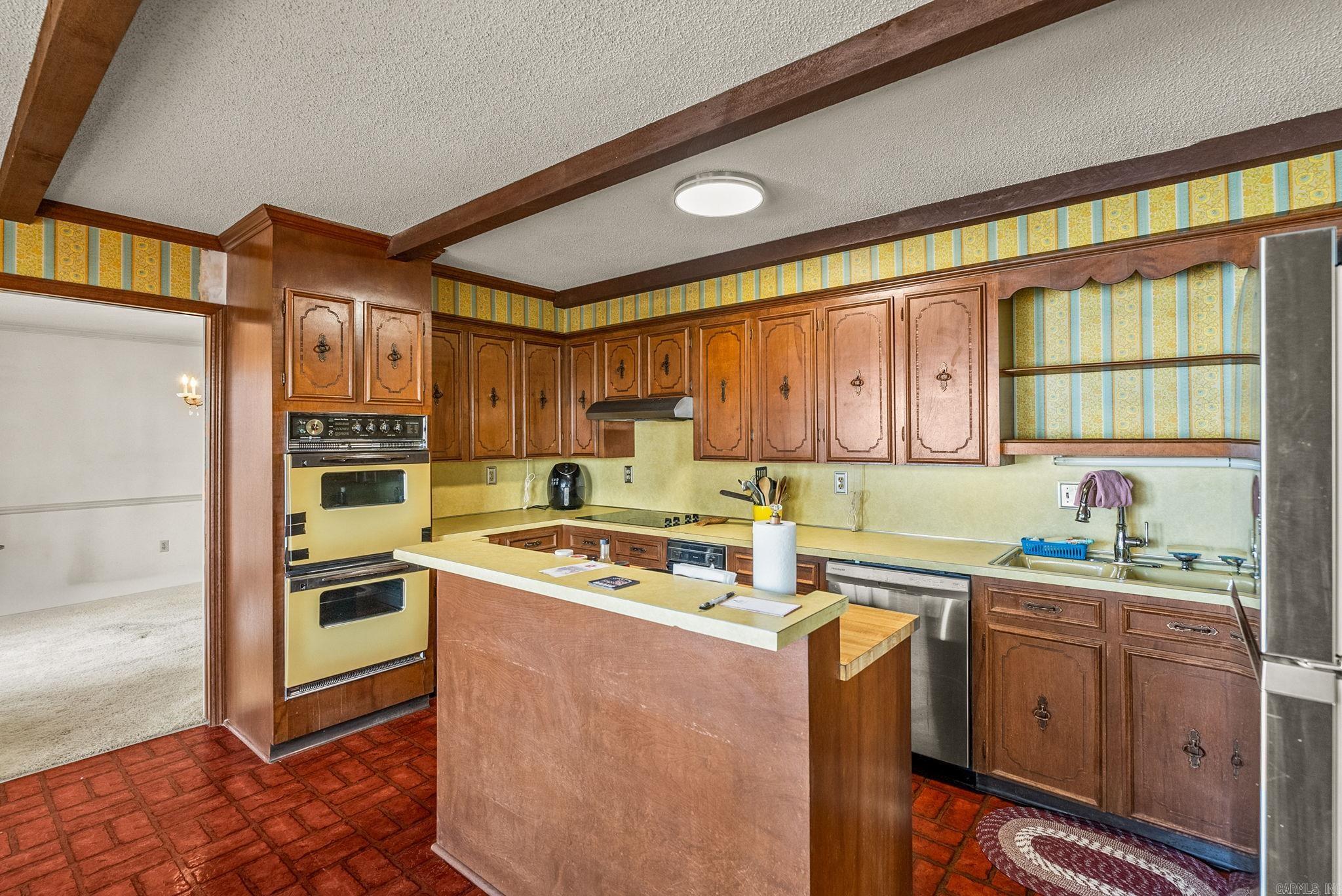 WALTON HEIGHTS - Residential