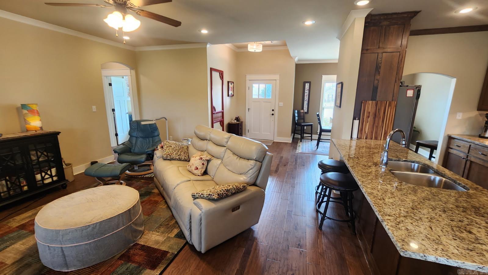 JEWELS ESTATES - Residential