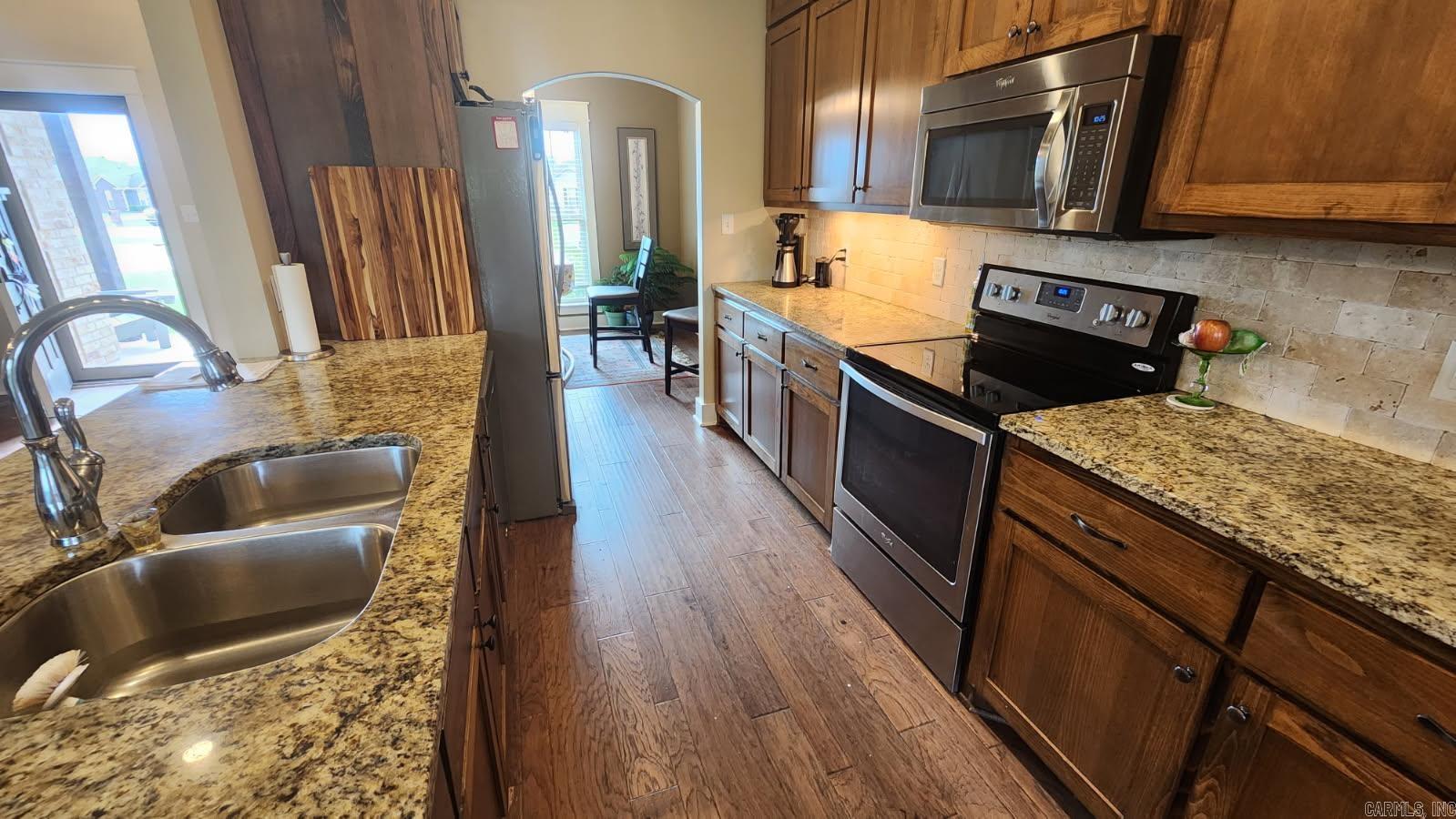 JEWELS ESTATES - Residential