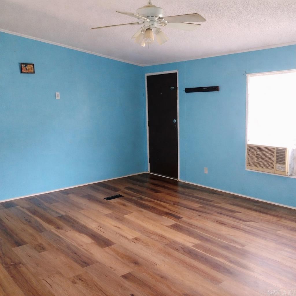 MCPHERSON VALLEY - Residential