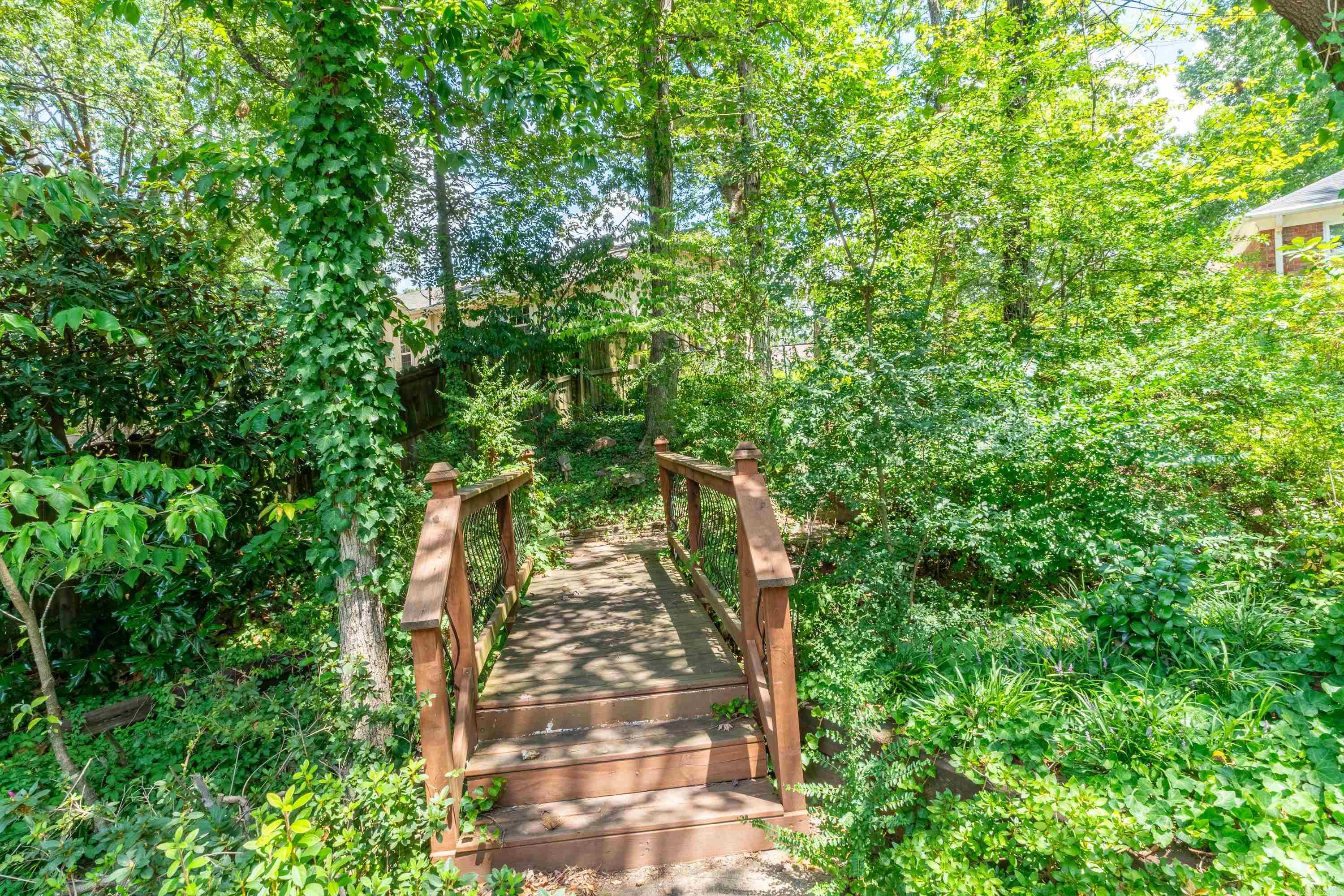 Pleasant Tree 1st - Residential