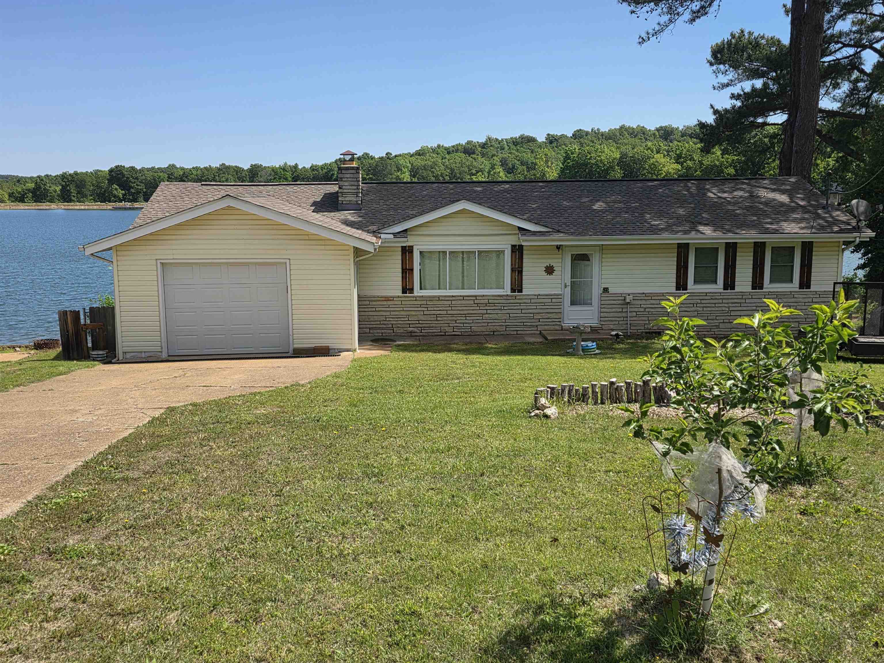 WEST LAKE ESTATES - Residential