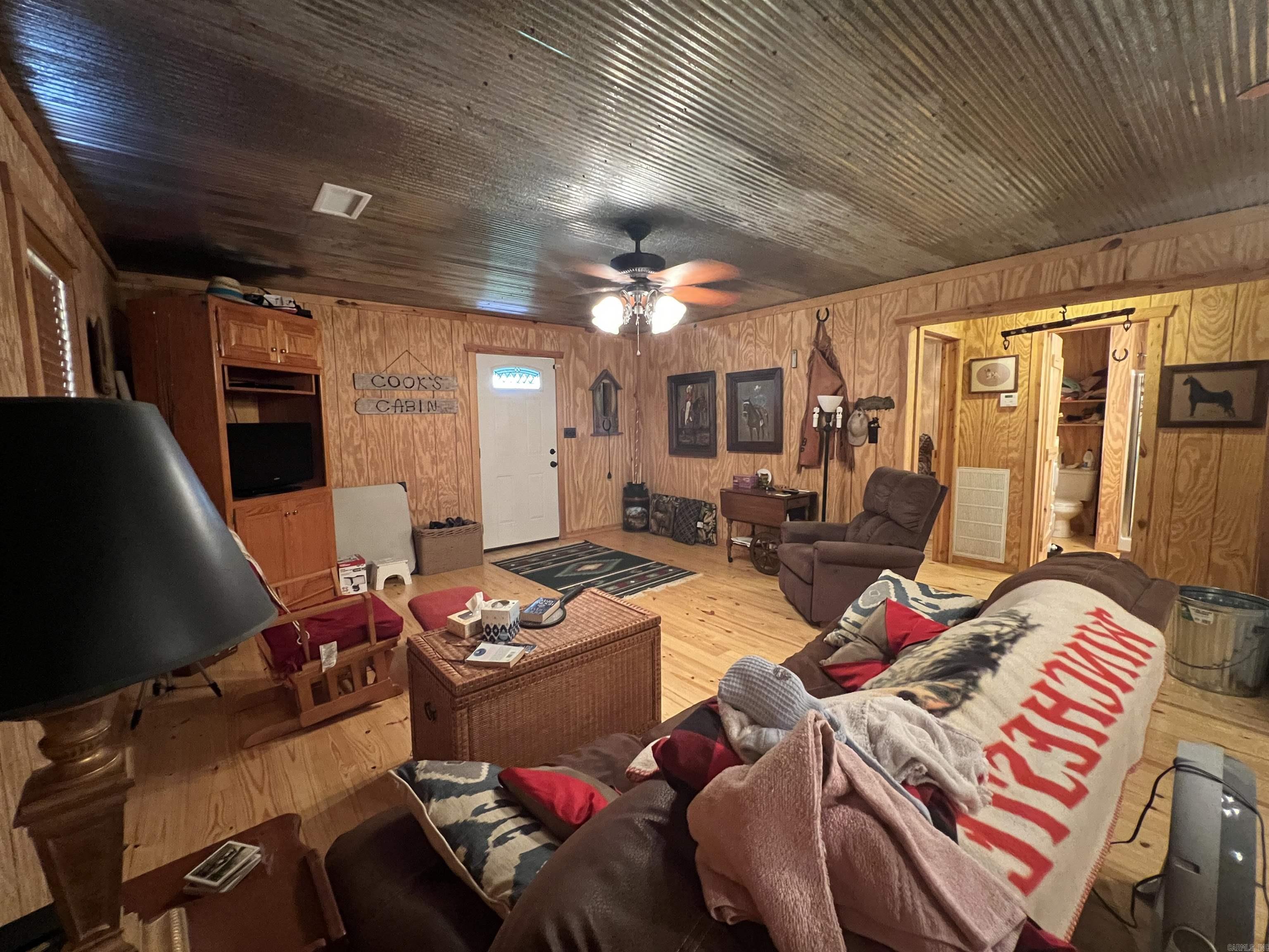 Metes & Bounds - Residential