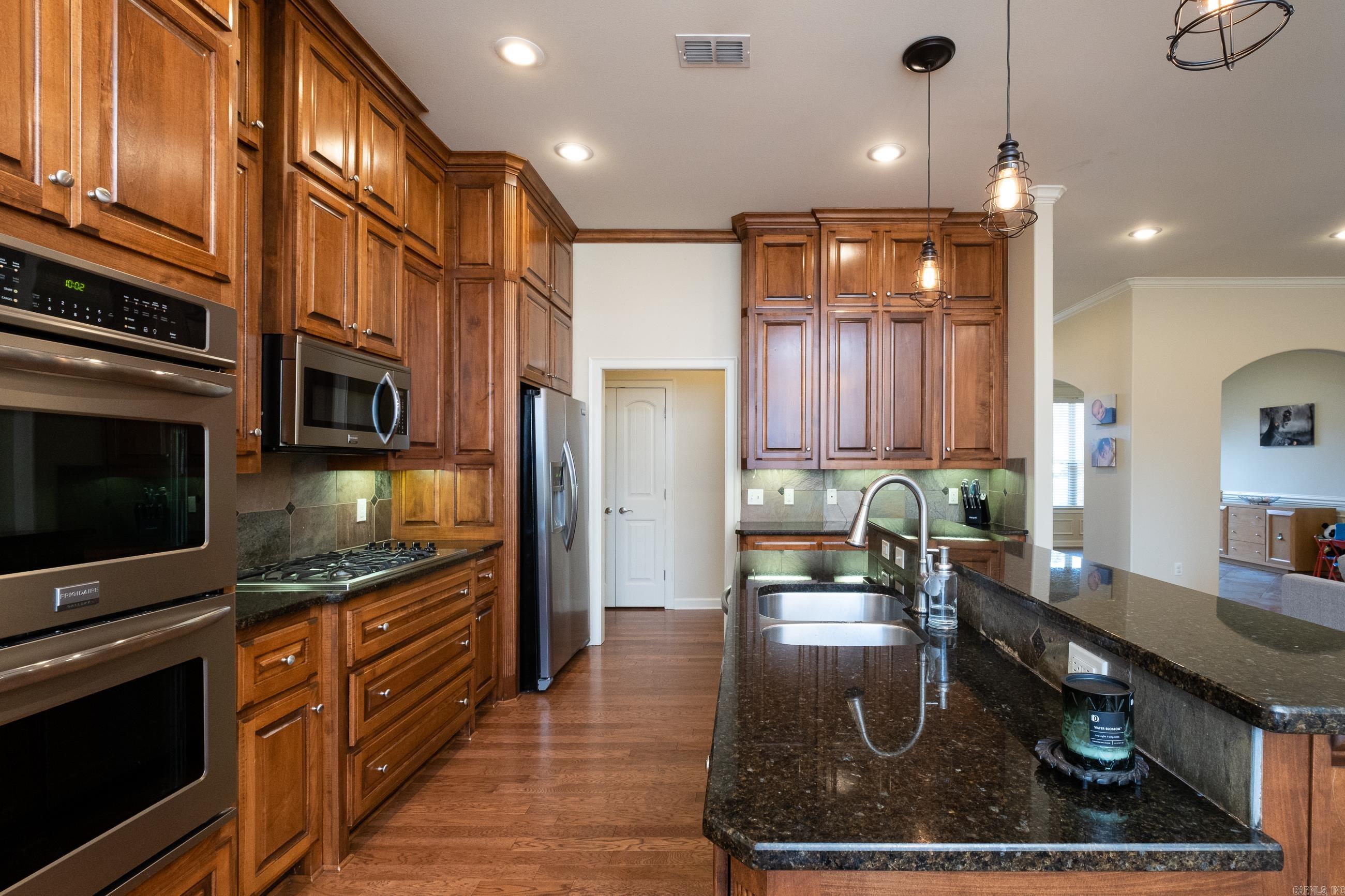 MADISON VALLEY - Residential