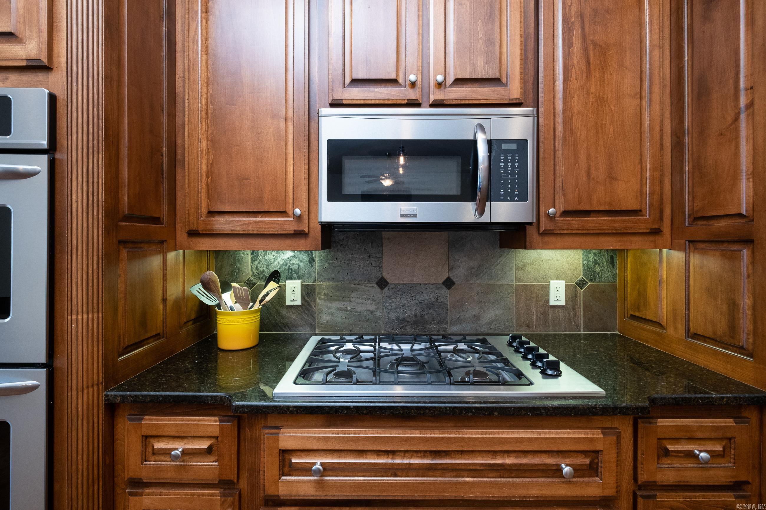 MADISON VALLEY - Residential