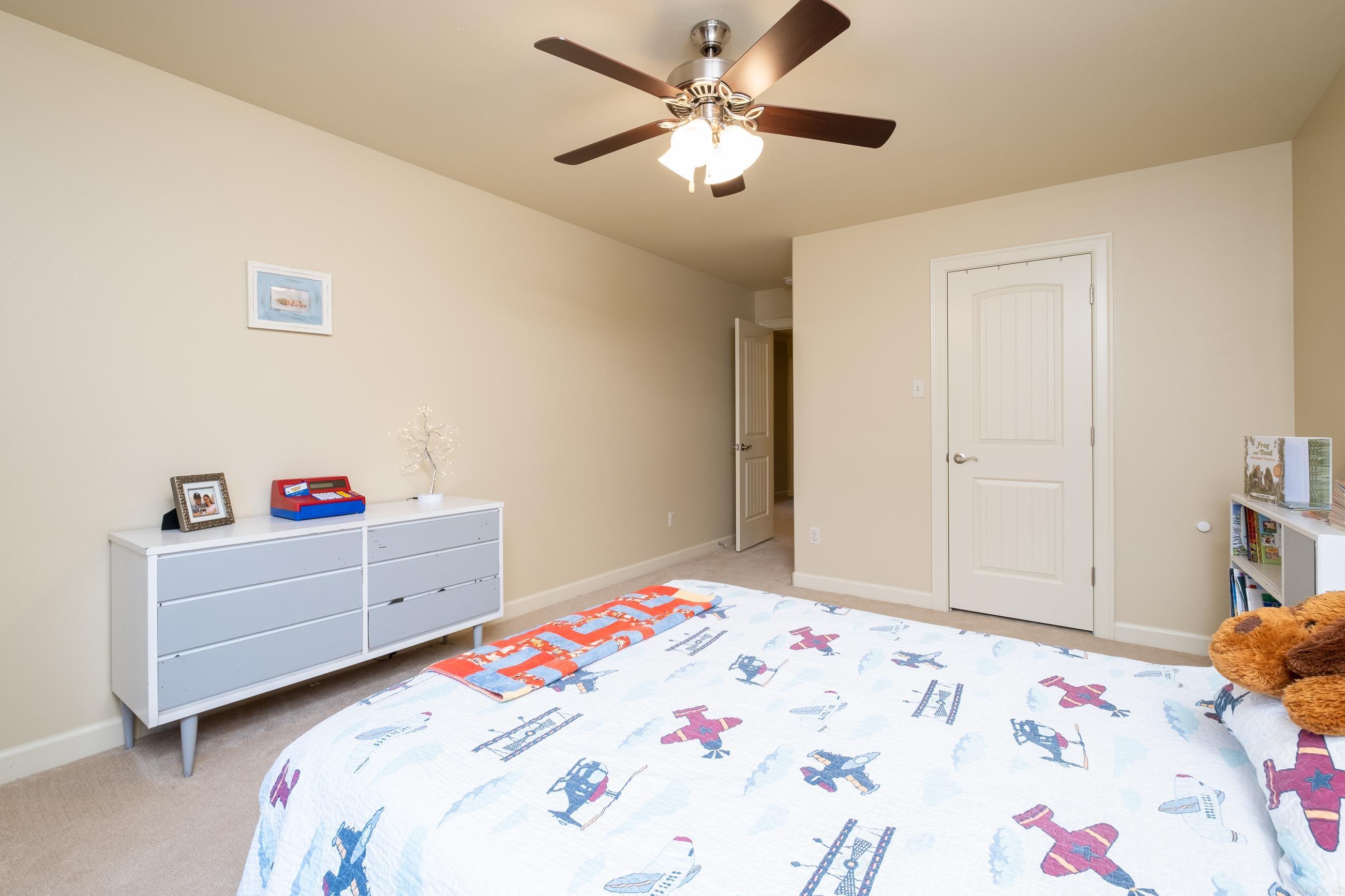 MADISON VALLEY - Residential