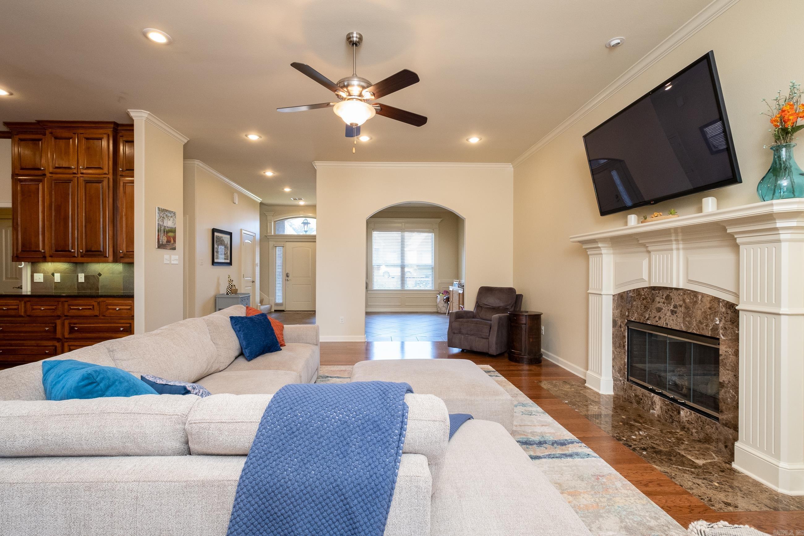 MADISON VALLEY - Residential