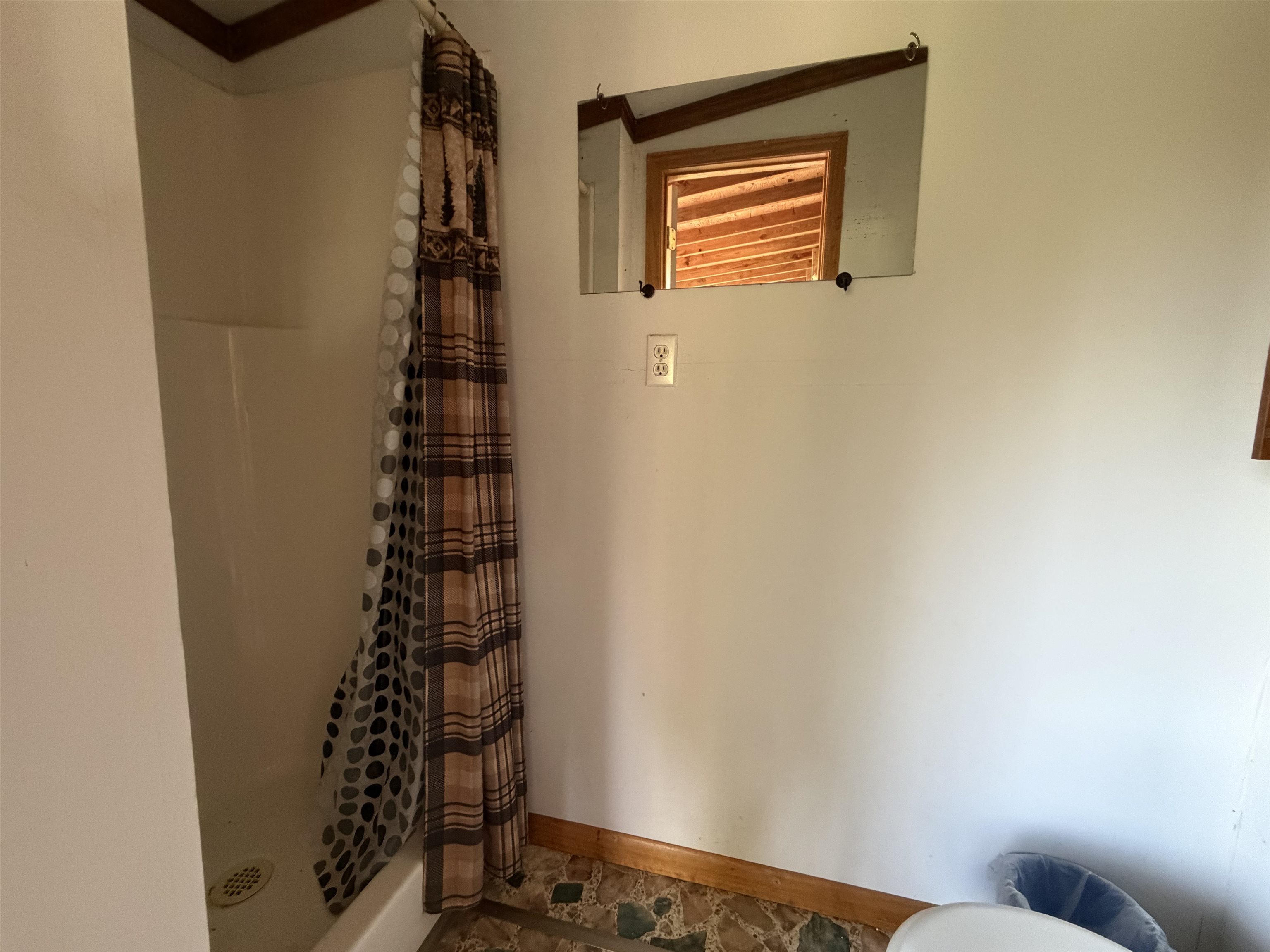 MOODY RIVERVIEW EST - Residential