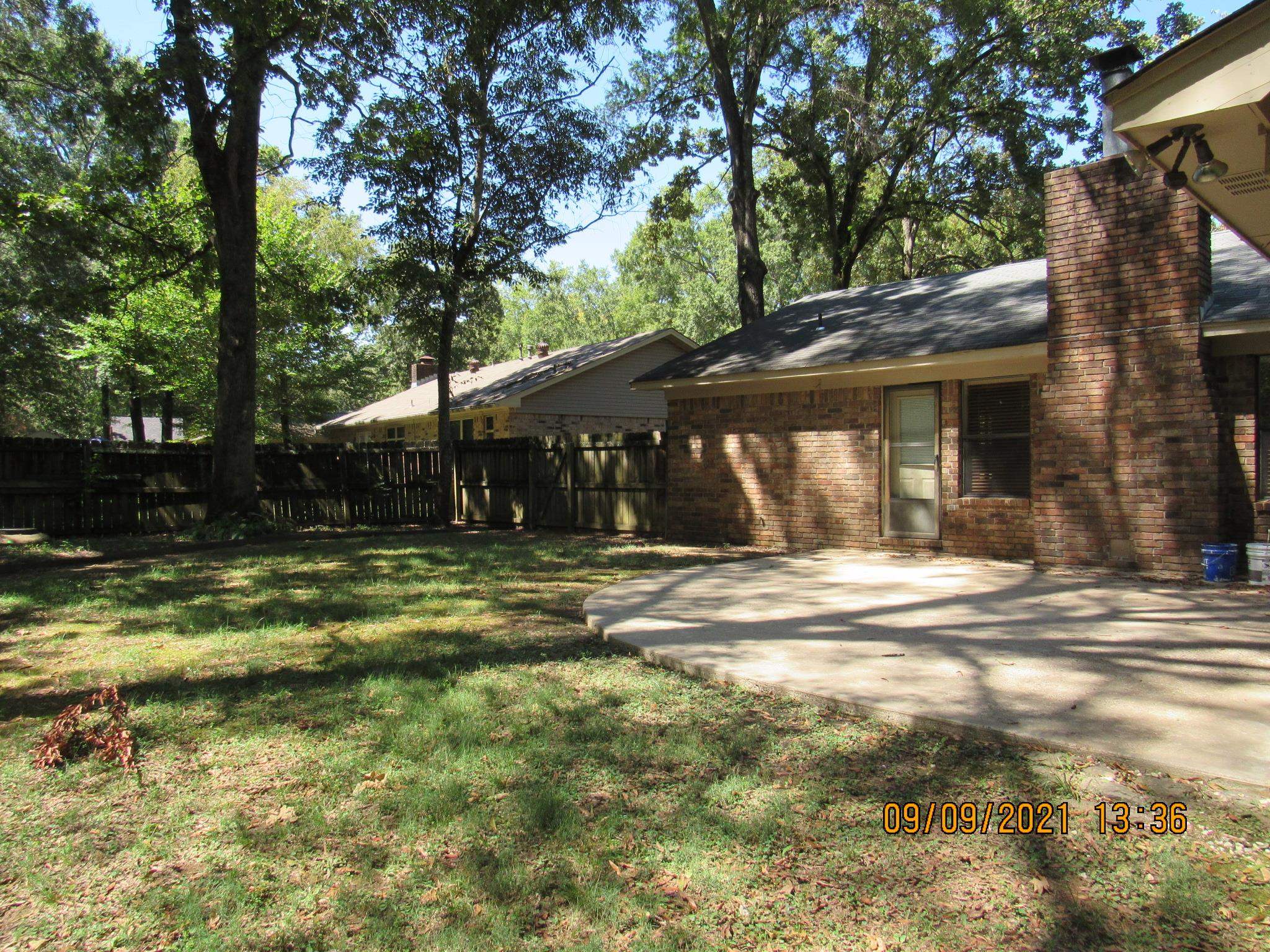 Smokin Oaks - Residential Lease