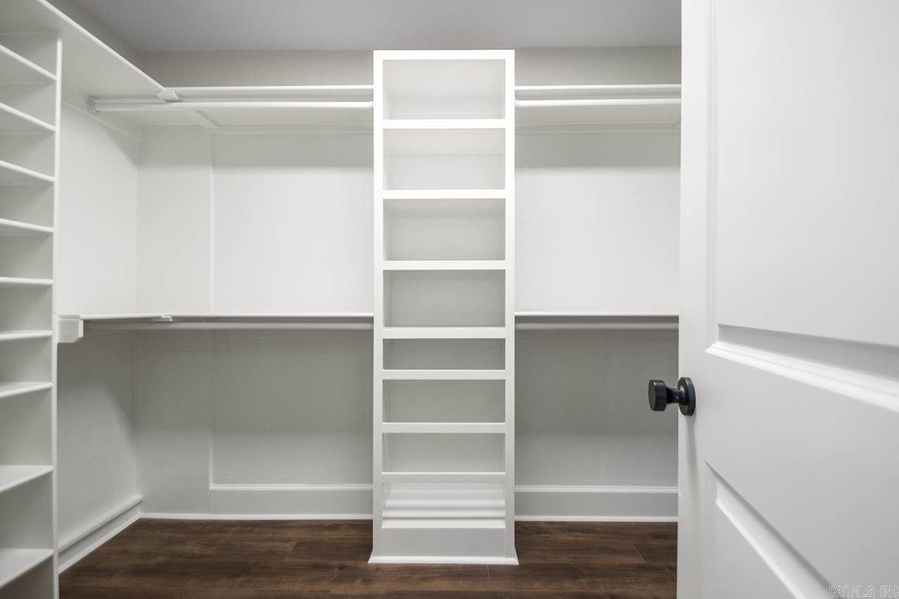 KINGWOOD PLACE - Residential