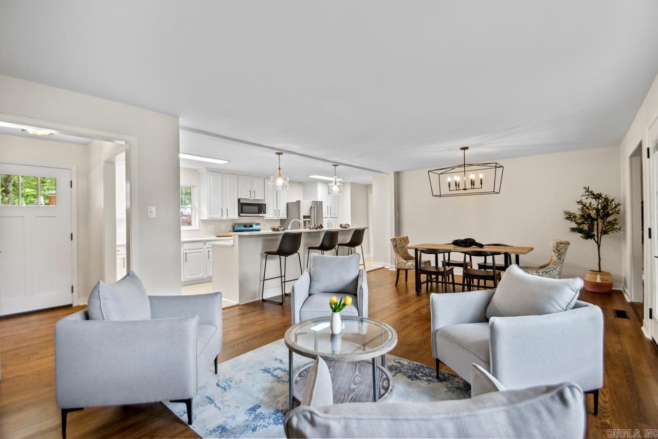 KINGWOOD PLACE - Residential