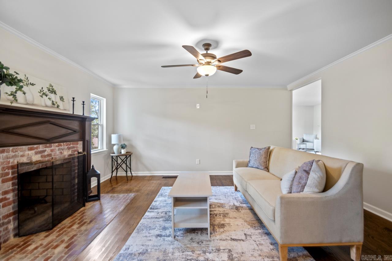 KINGWOOD PLACE - Residential