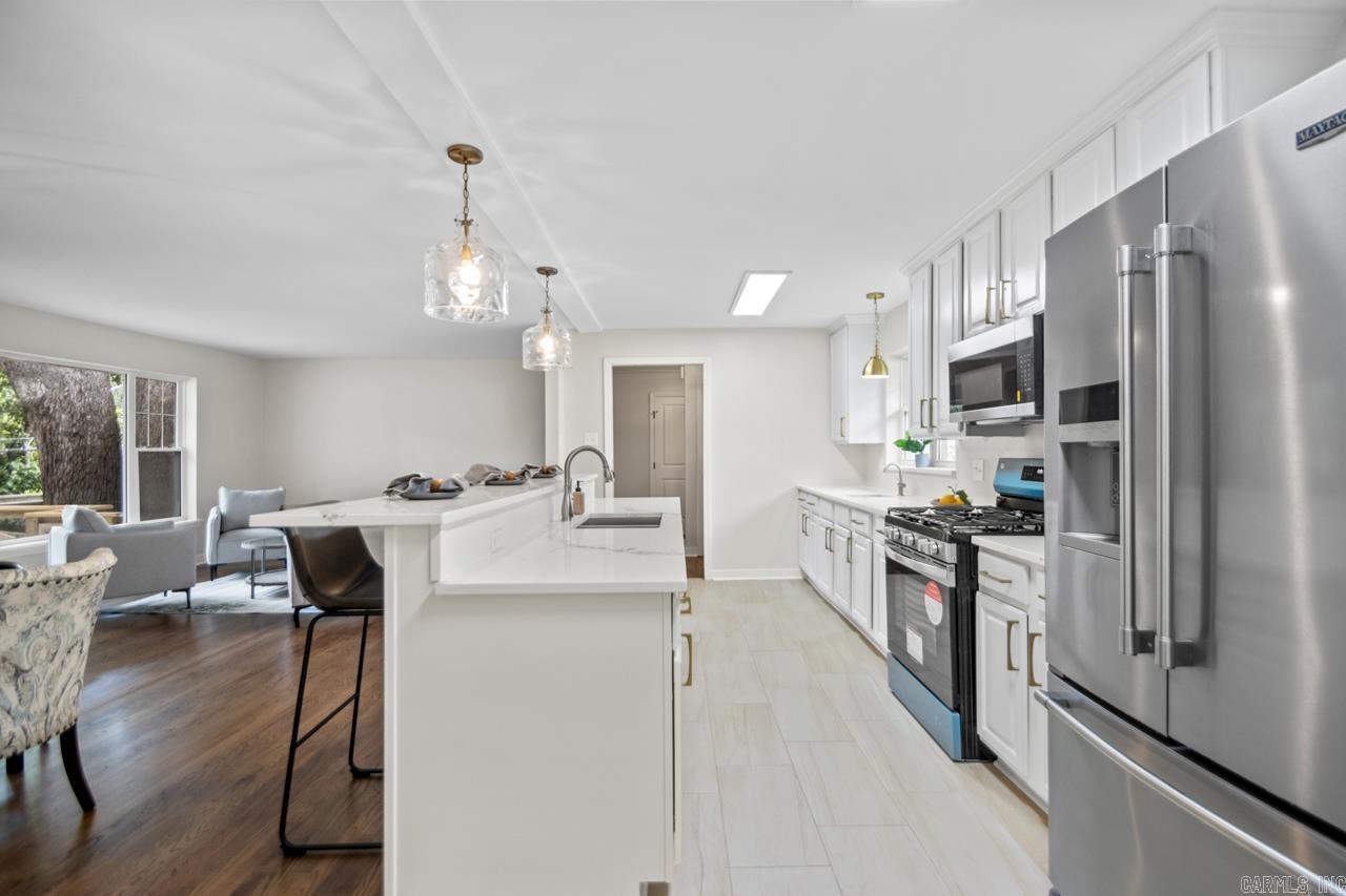 KINGWOOD PLACE - Residential