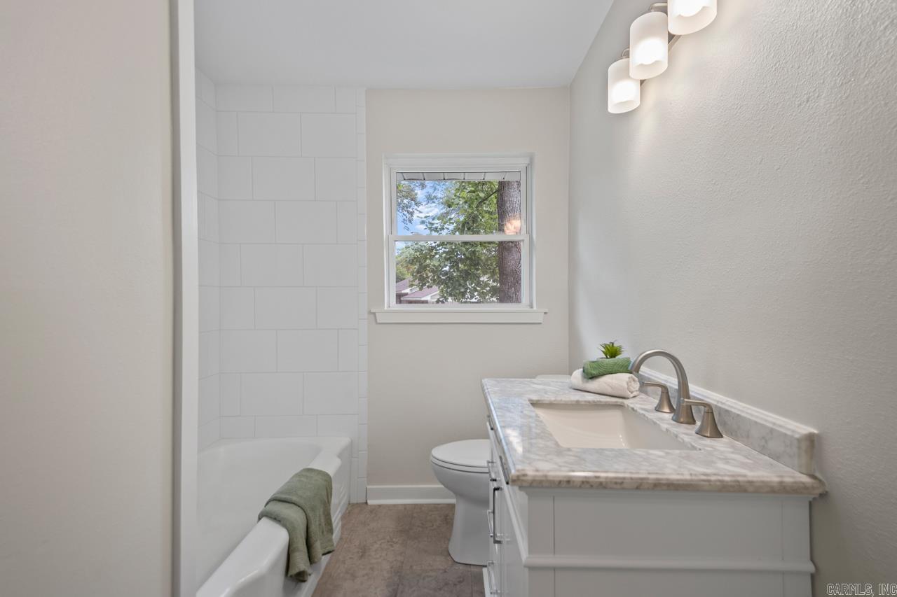 KINGWOOD PLACE - Residential