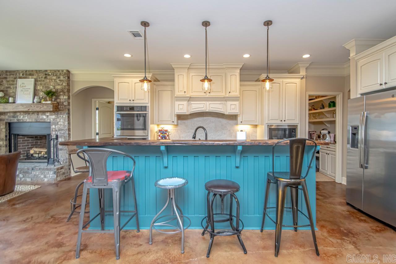 MOUNTAIN CREST ESTATES - Residential