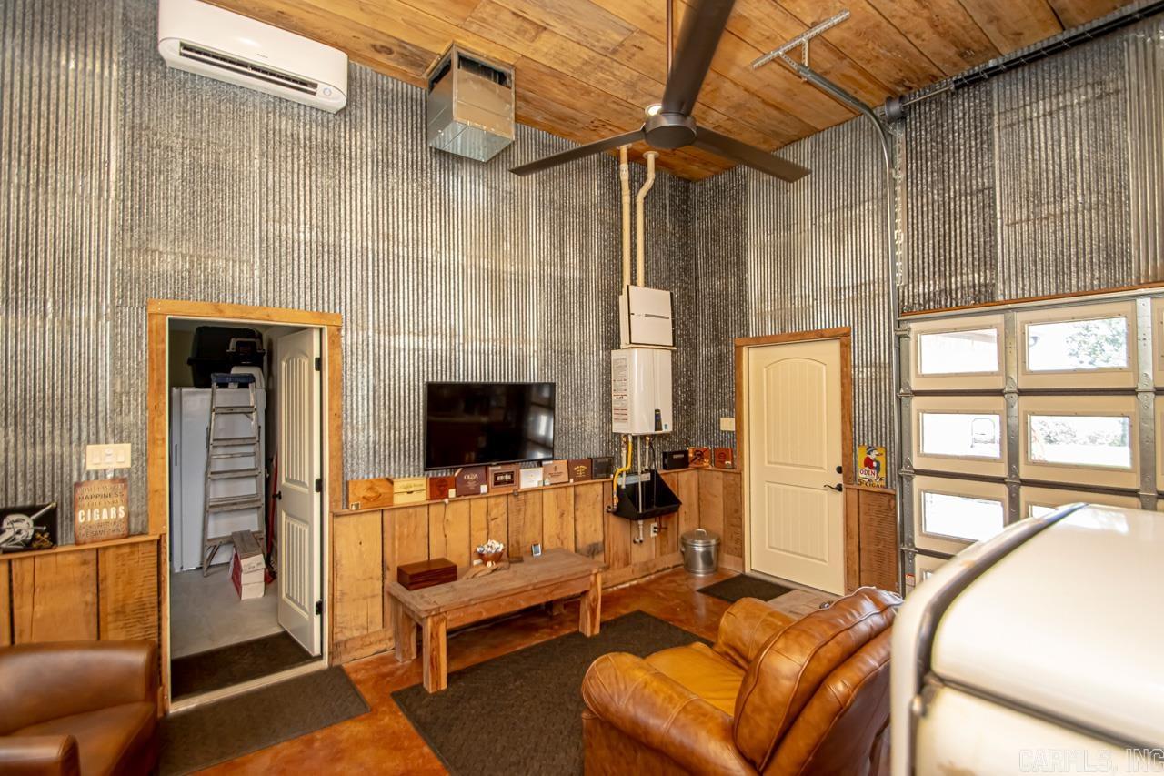 MOUNTAIN CREST ESTATES - Residential