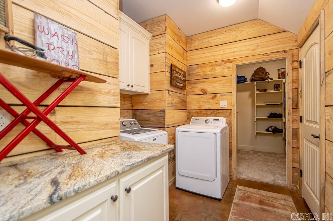 MOUNTAIN CREST ESTATES - Residential