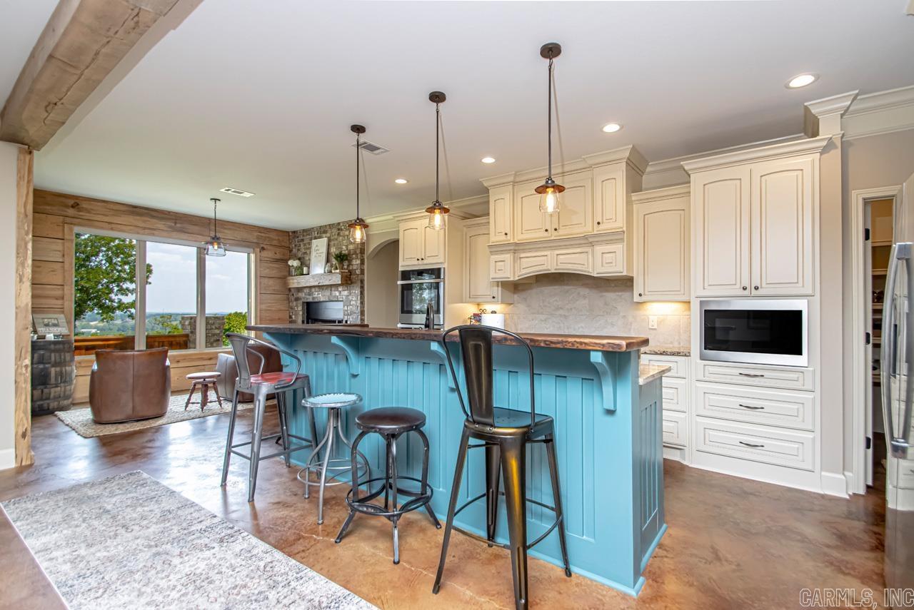 MOUNTAIN CREST ESTATES - Residential