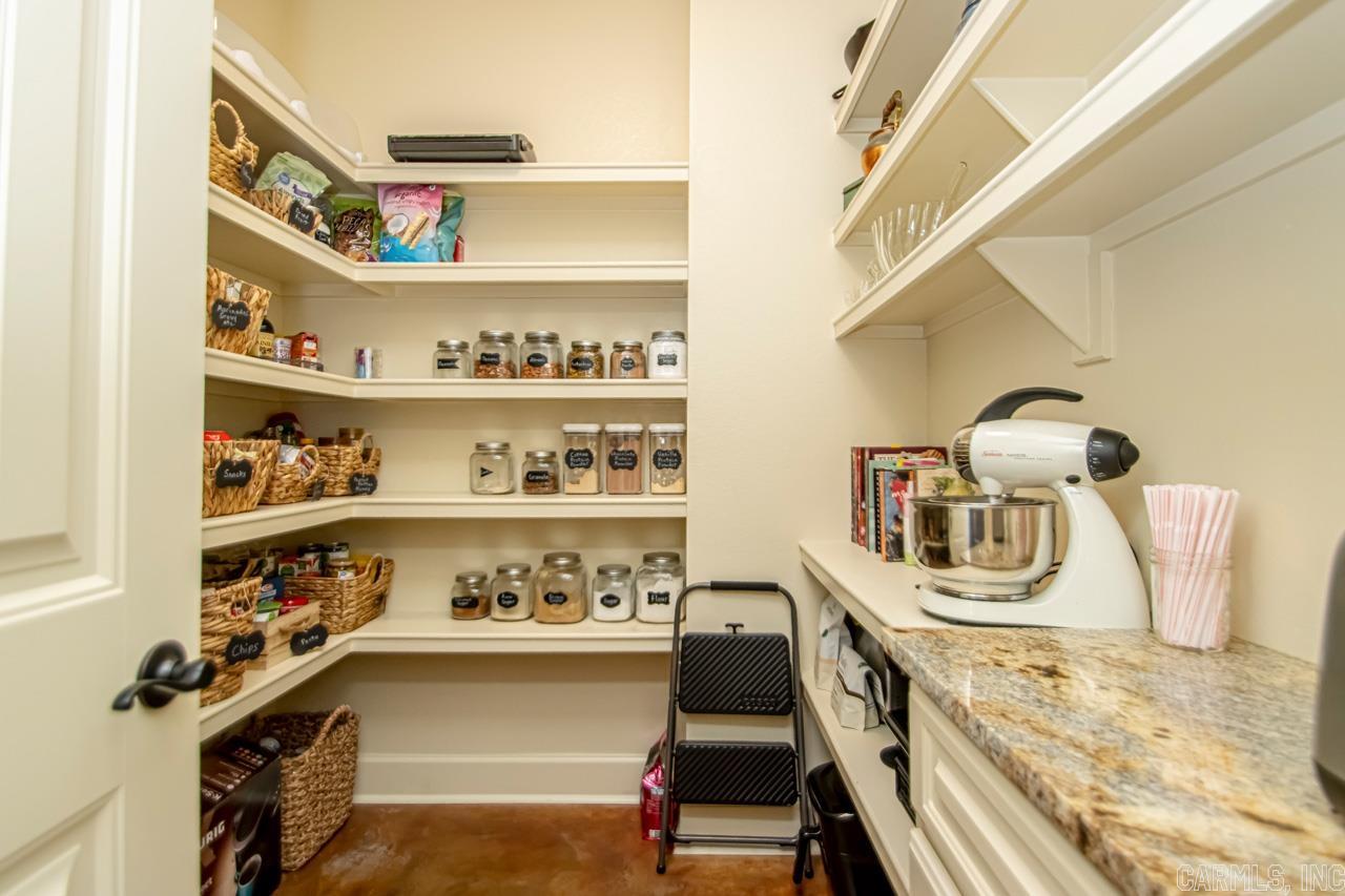 MOUNTAIN CREST ESTATES - Residential