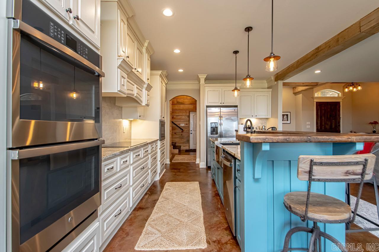 MOUNTAIN CREST ESTATES - Residential