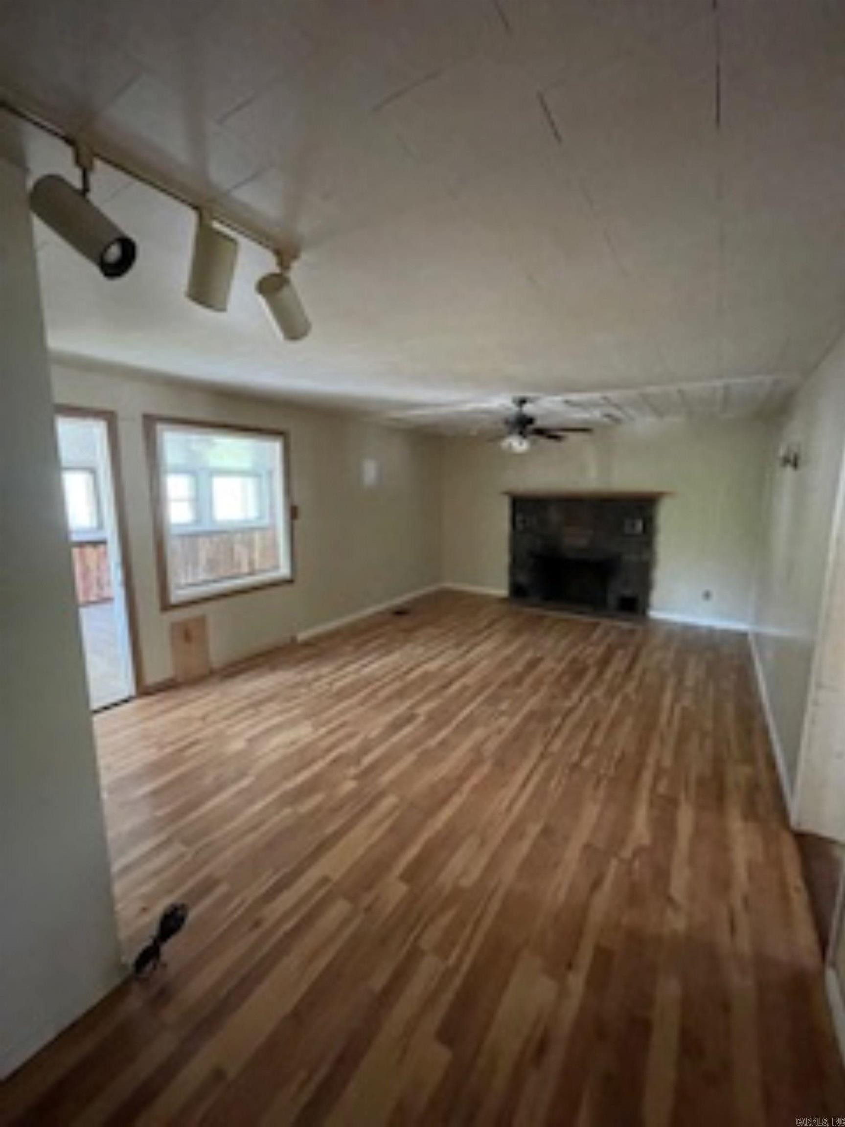 PINEY WOODS ESTATES - Residential