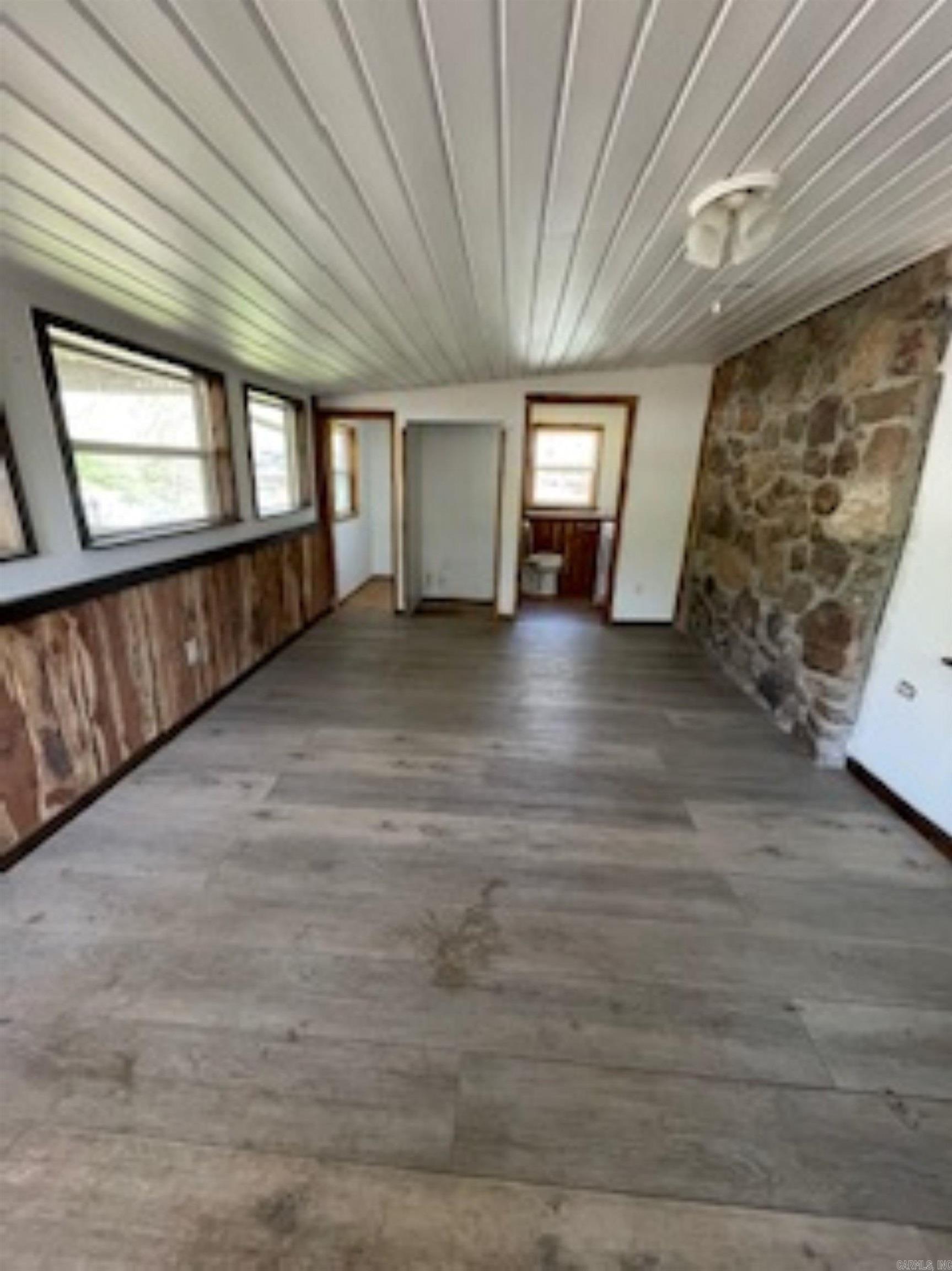 PINEY WOODS ESTATES - Residential